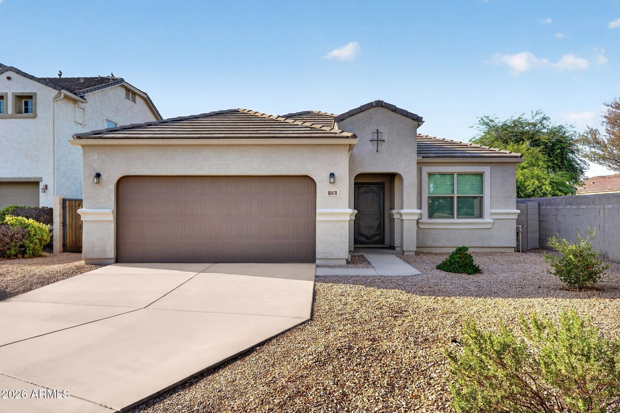 10470 E Marigold Lane — photo