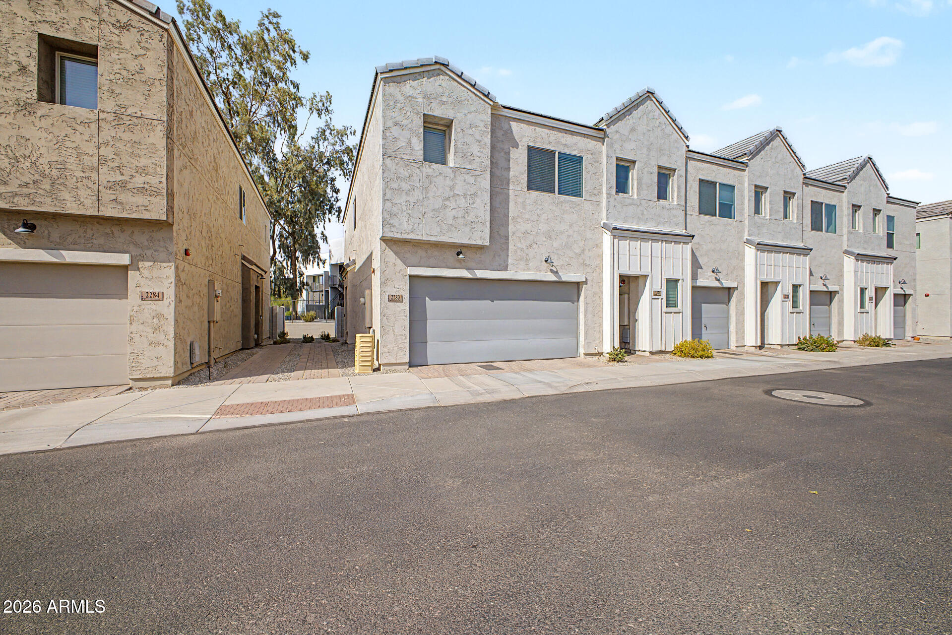 2280 W Harmont Drive — photo