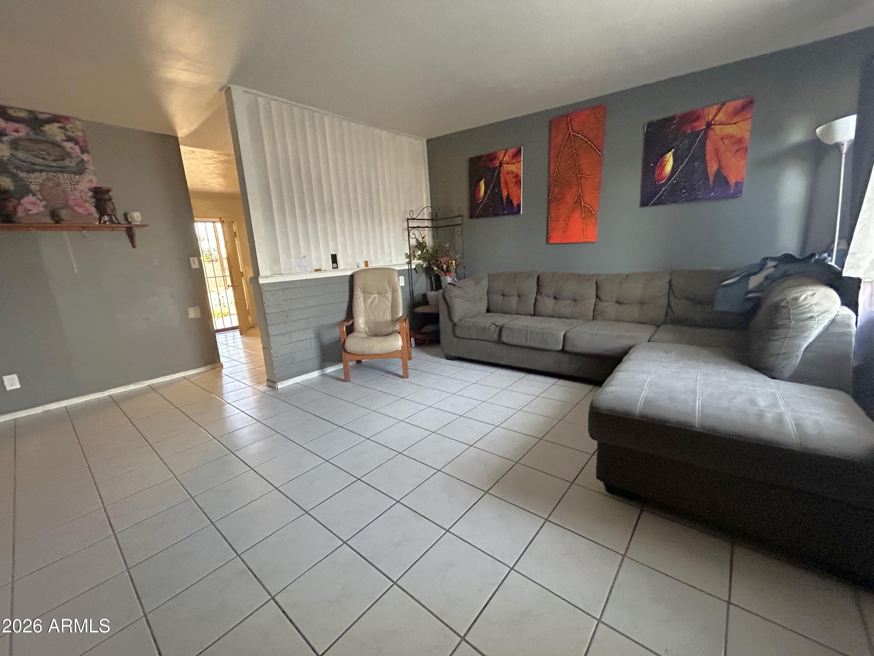 2312 E Nancy Lane — photo