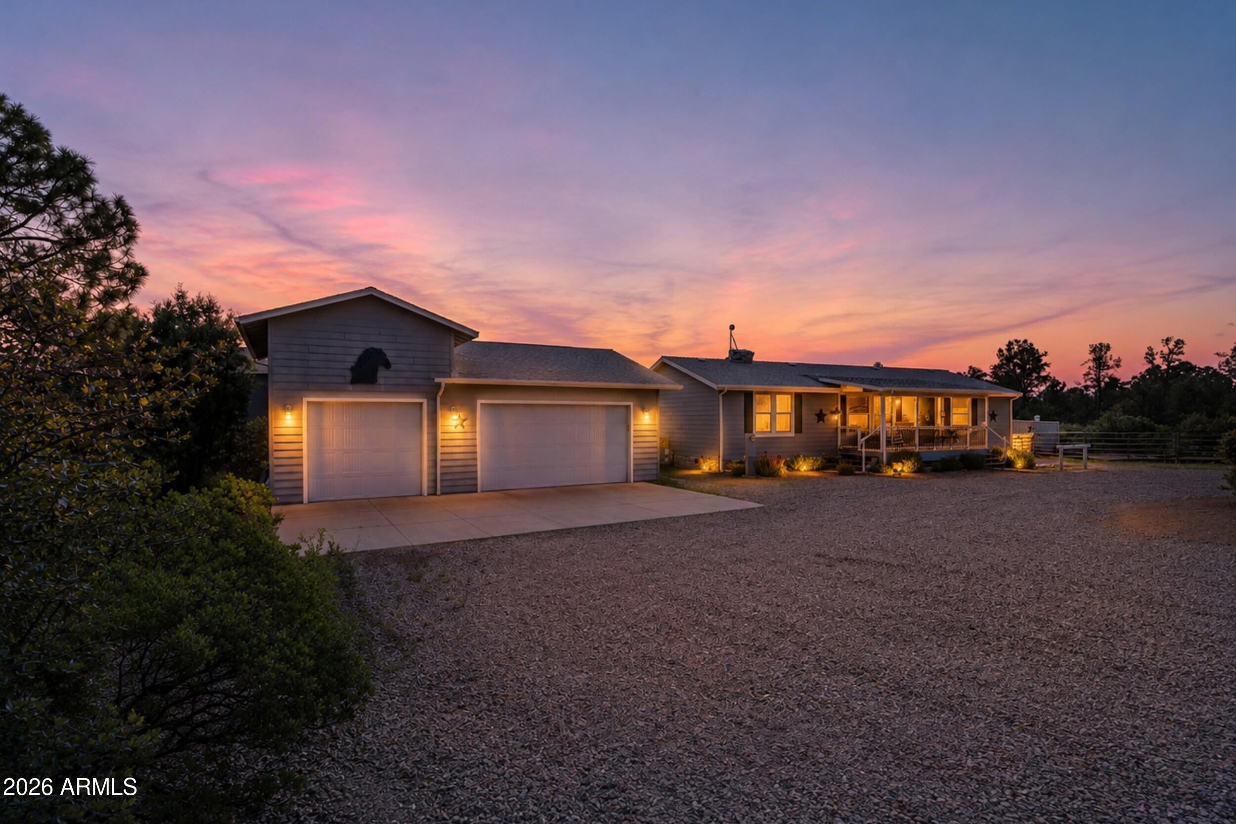 1211 N Heather Circle — photo