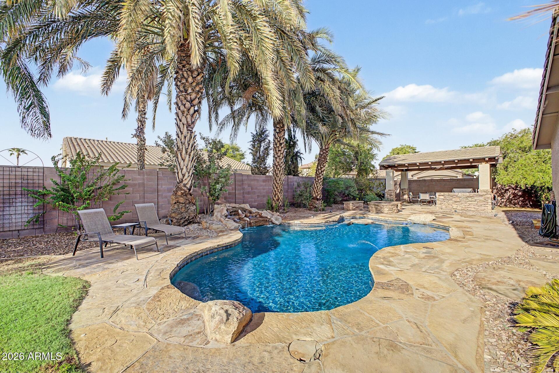 1412 E Jade Drive — photo