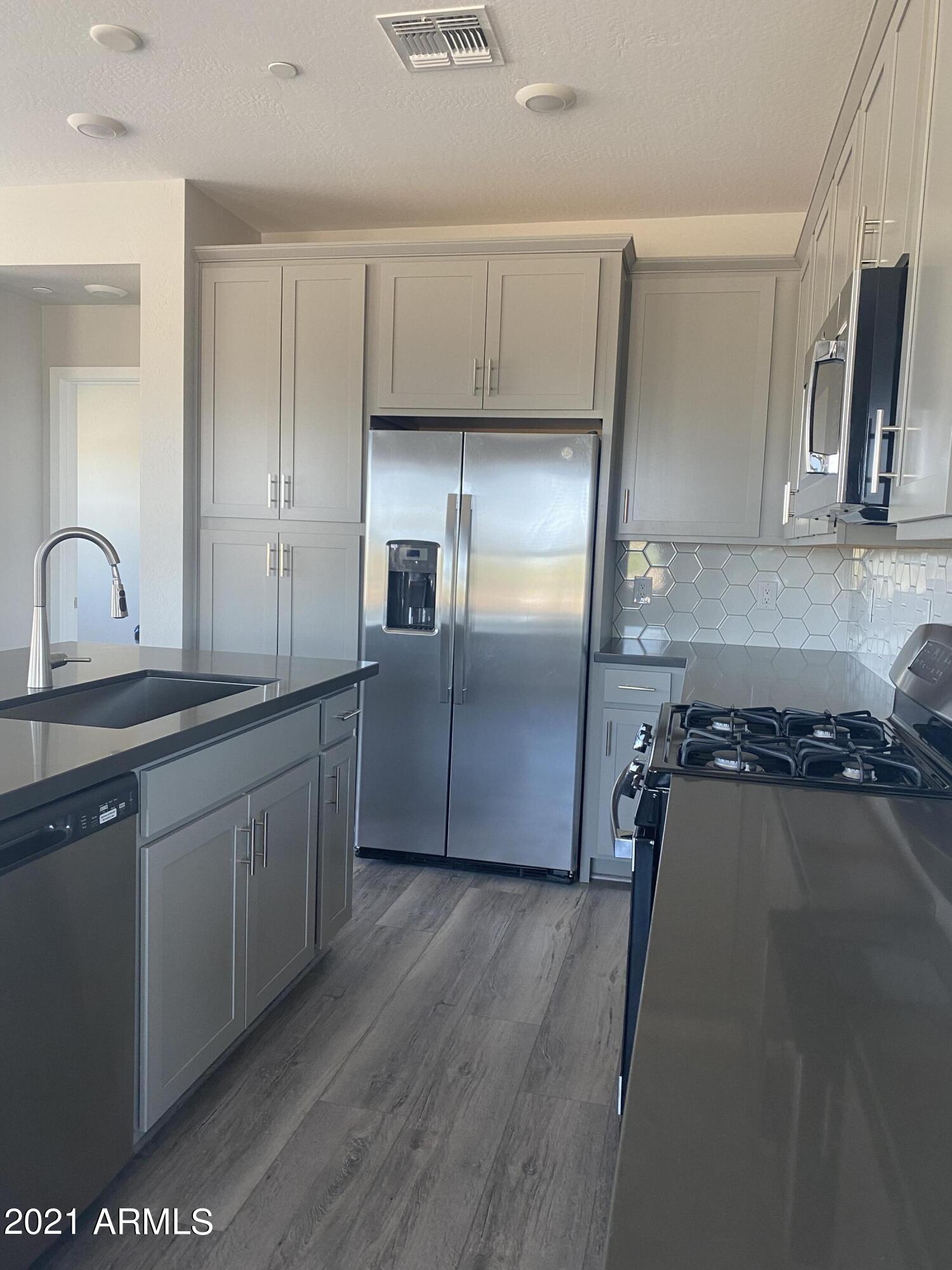 773 E Lark Street 201 — photo