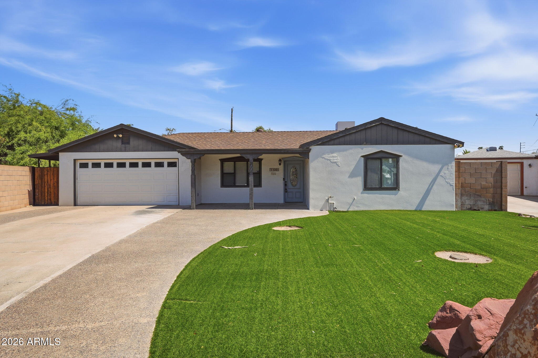 1202 W Amelia Avenue — photo
