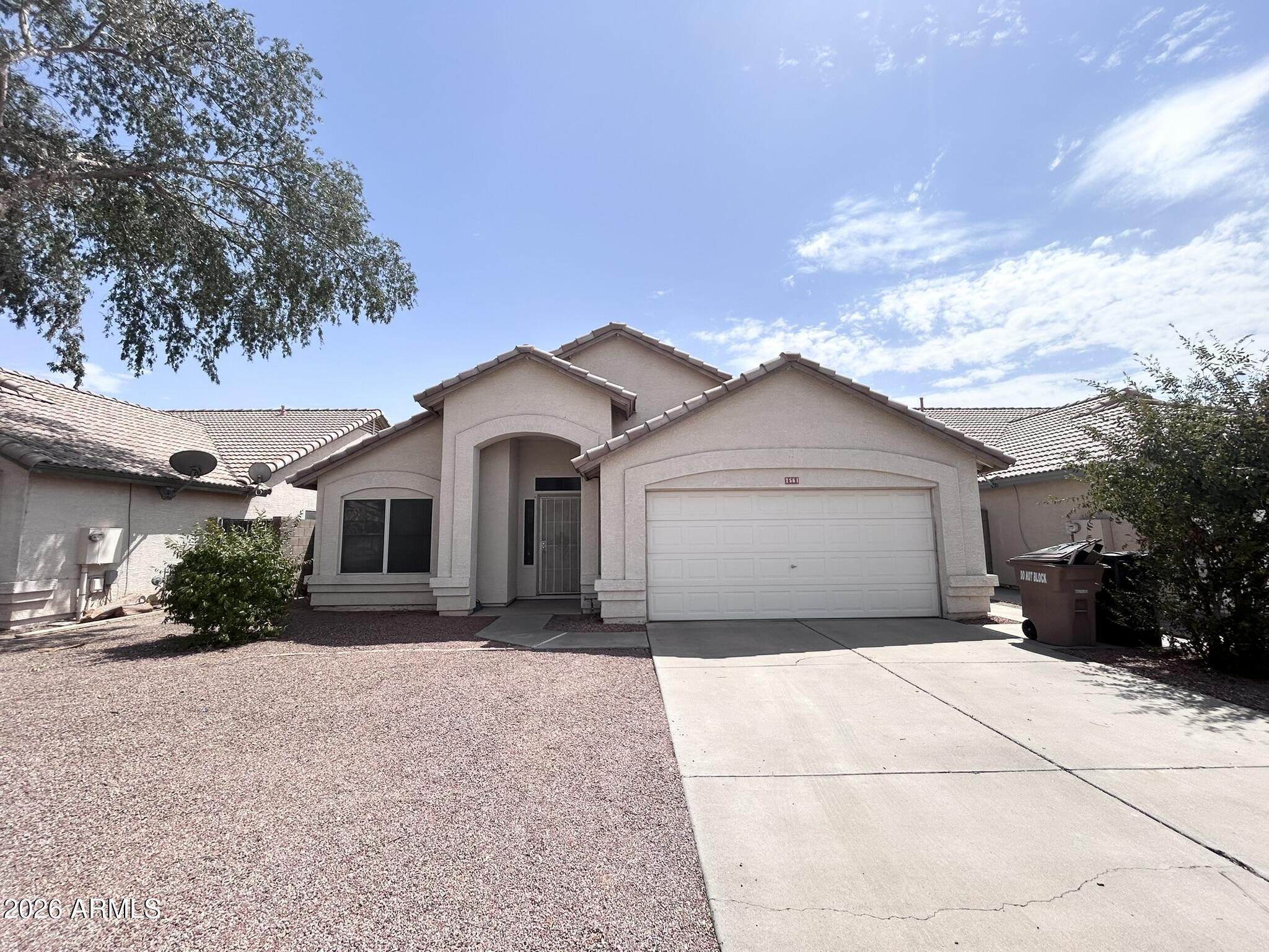 7561 W Cameron Drive — photo