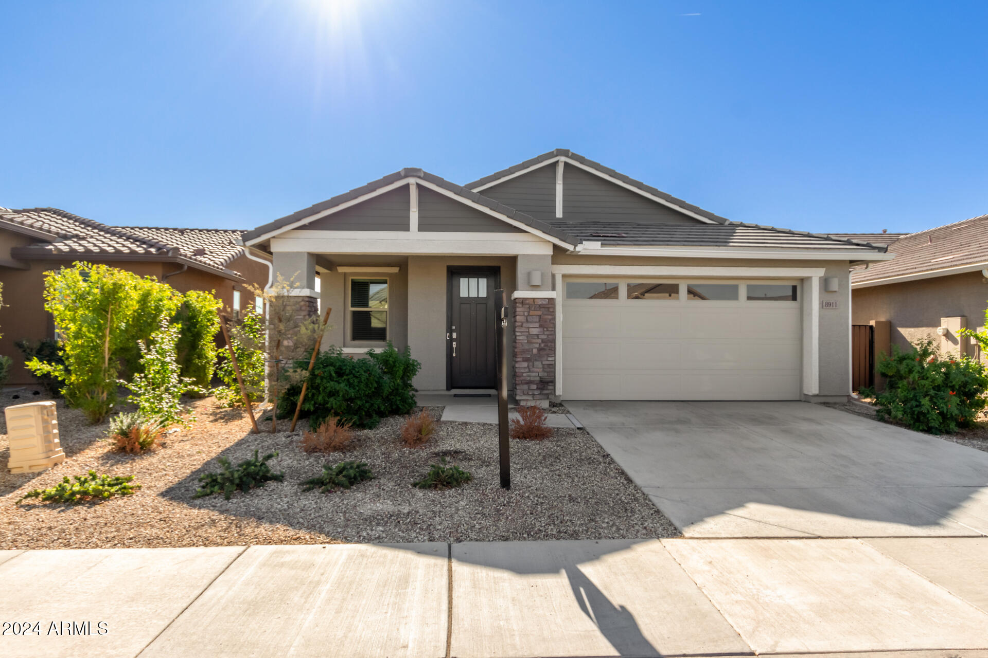 8911 W Solano Drive — photo