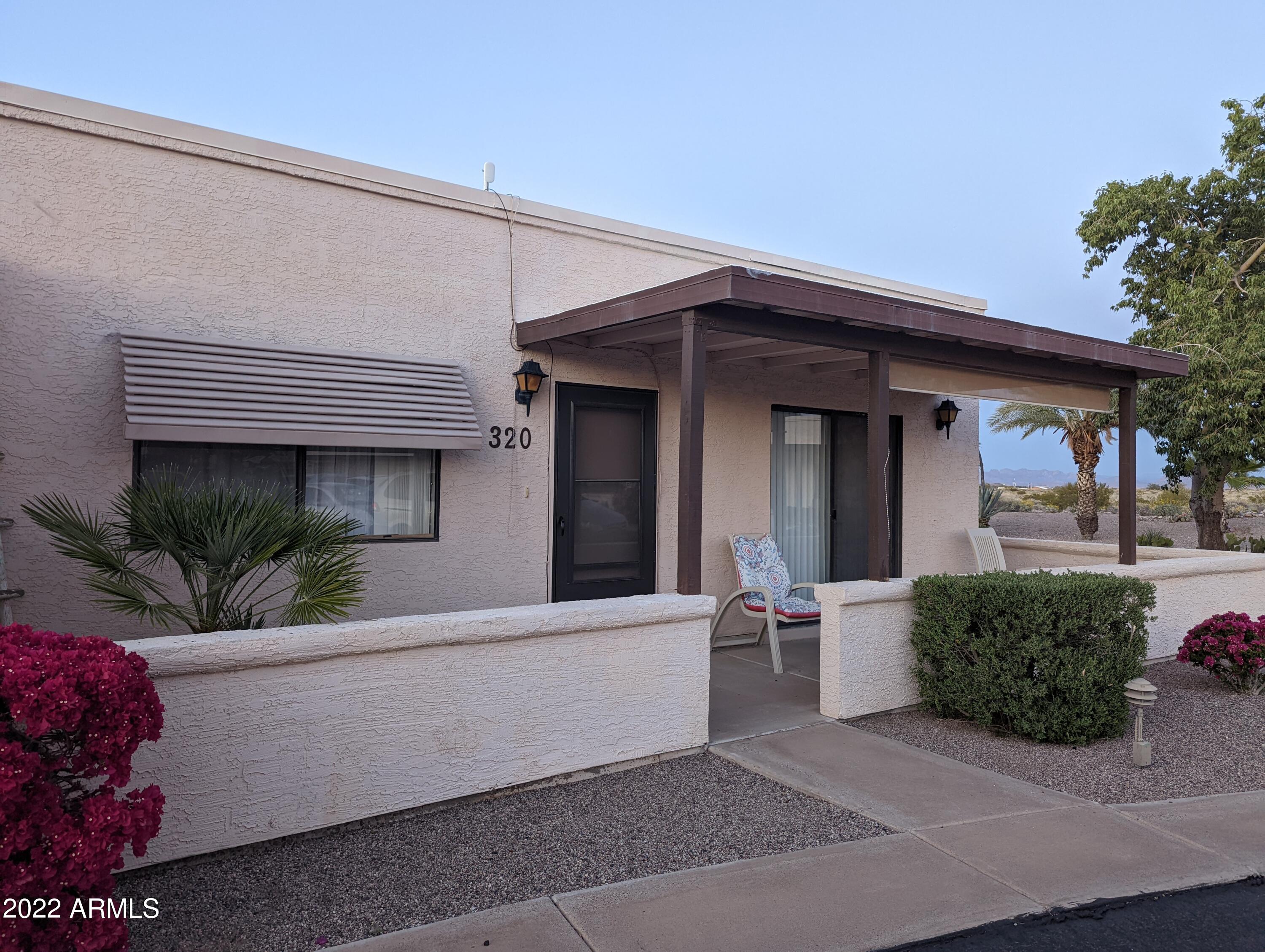 320 E Lancaster Court — photo