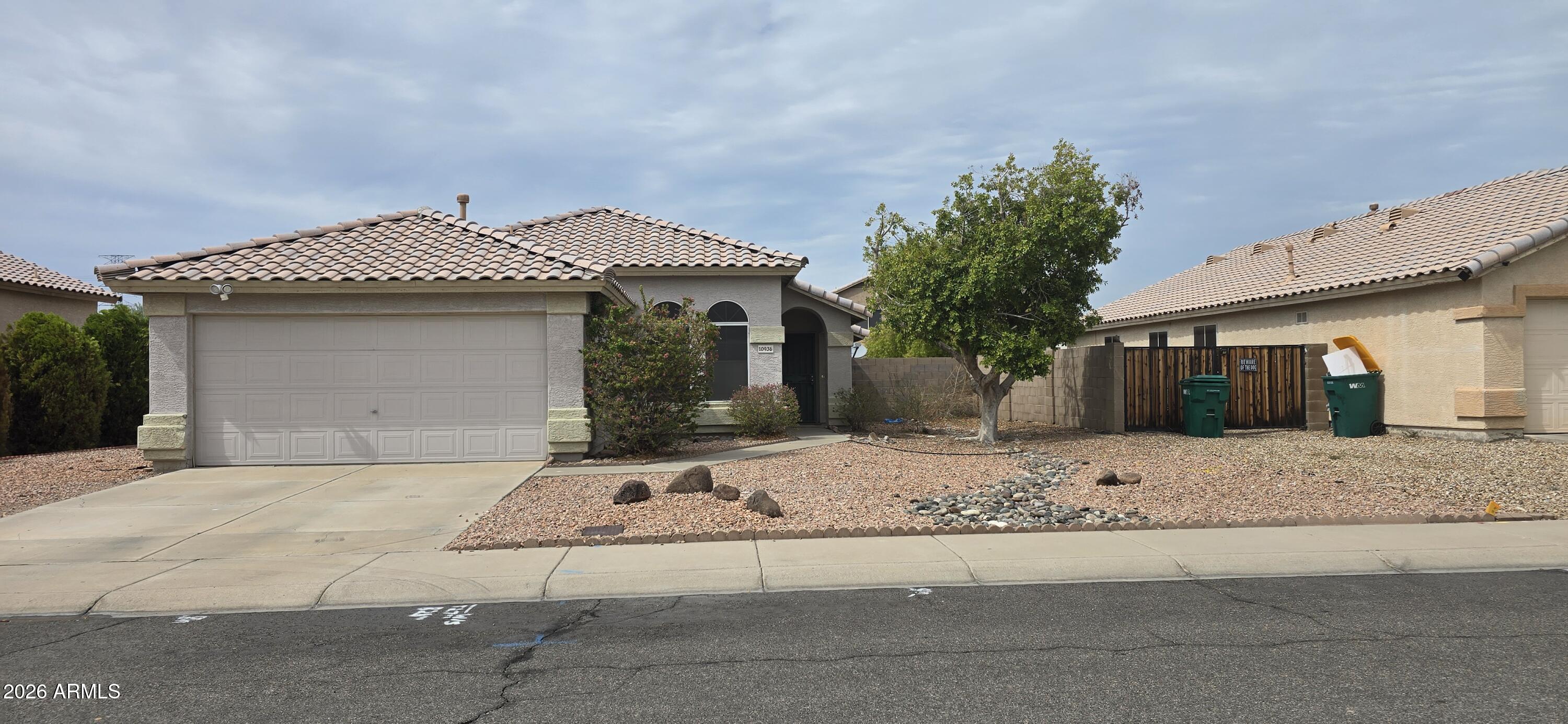 10936 W Vista Avenue — photo