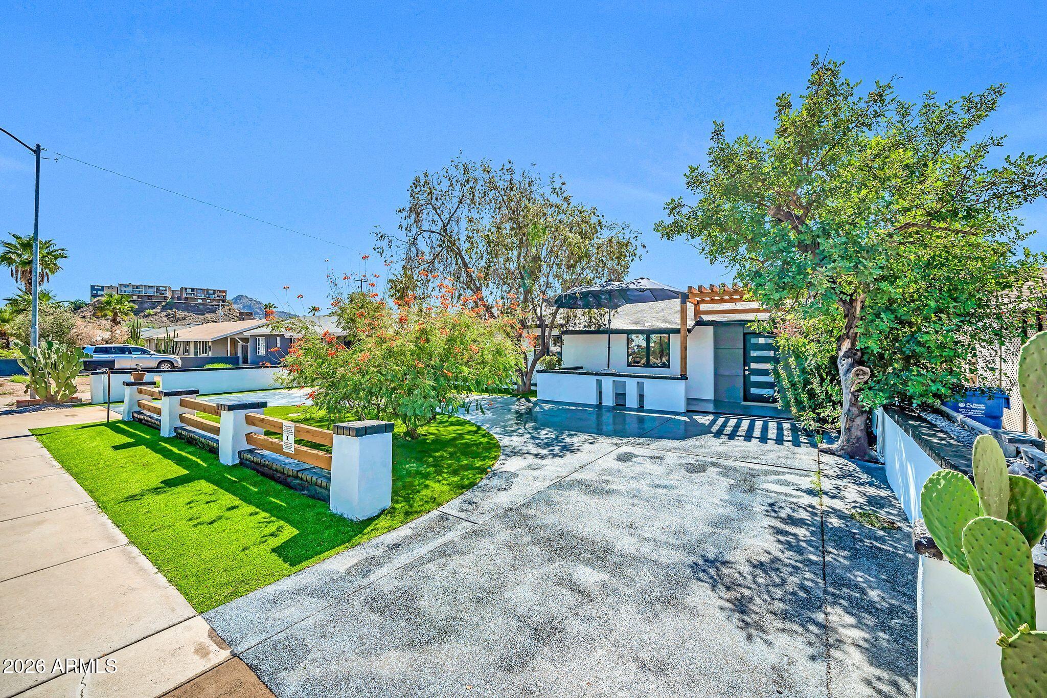 833 E Butler Drive — photo