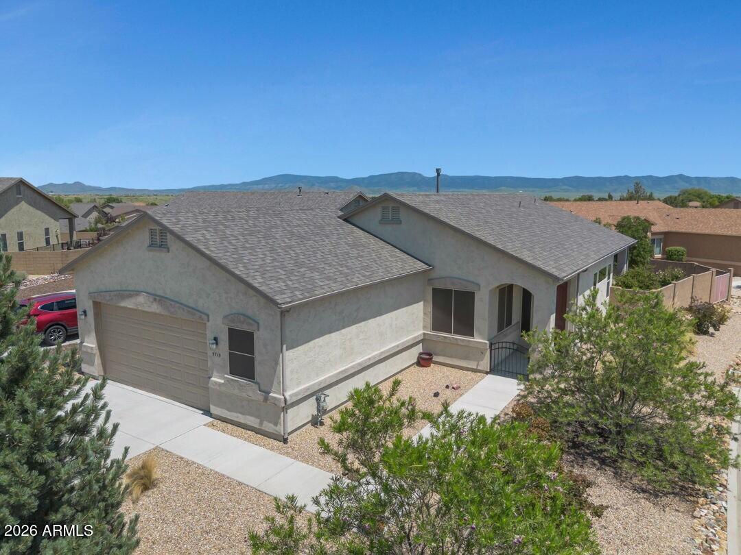 5719 N Hudson Court — photo