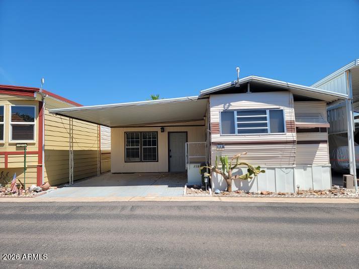 118 E Barrel Cactus Lane — photo