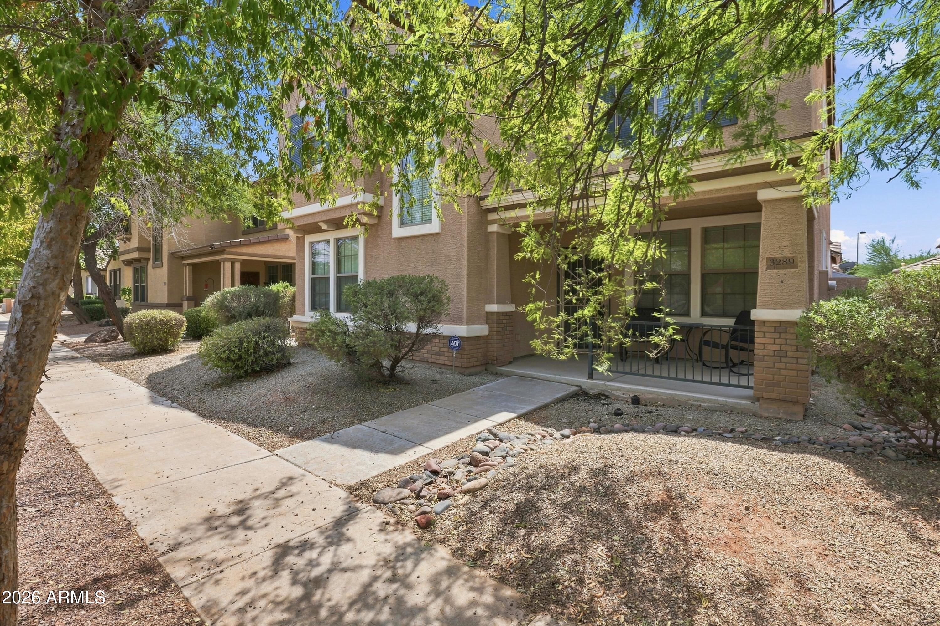 3289 E Ivanhoe Street — photo