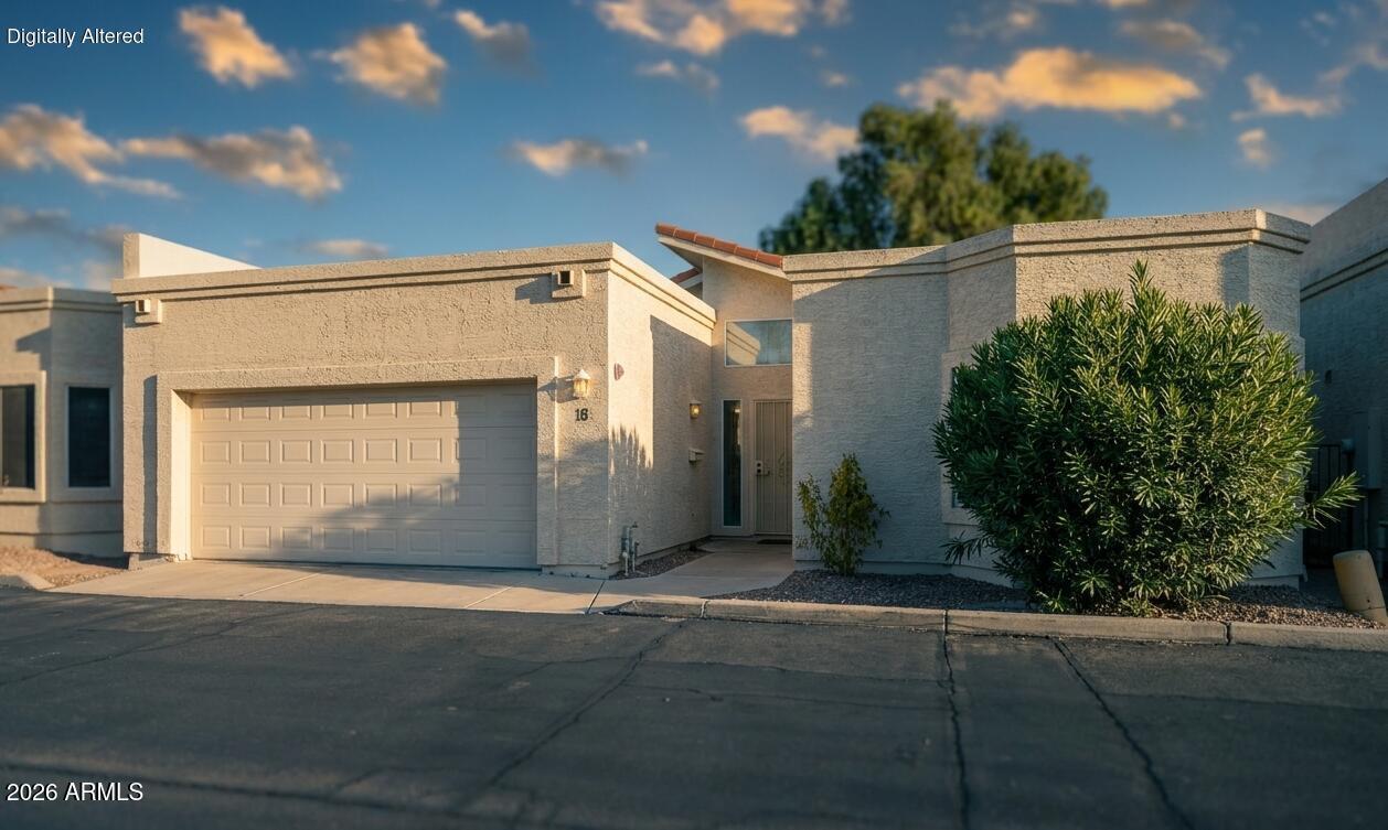 2647 N Miller Road 18 — photo