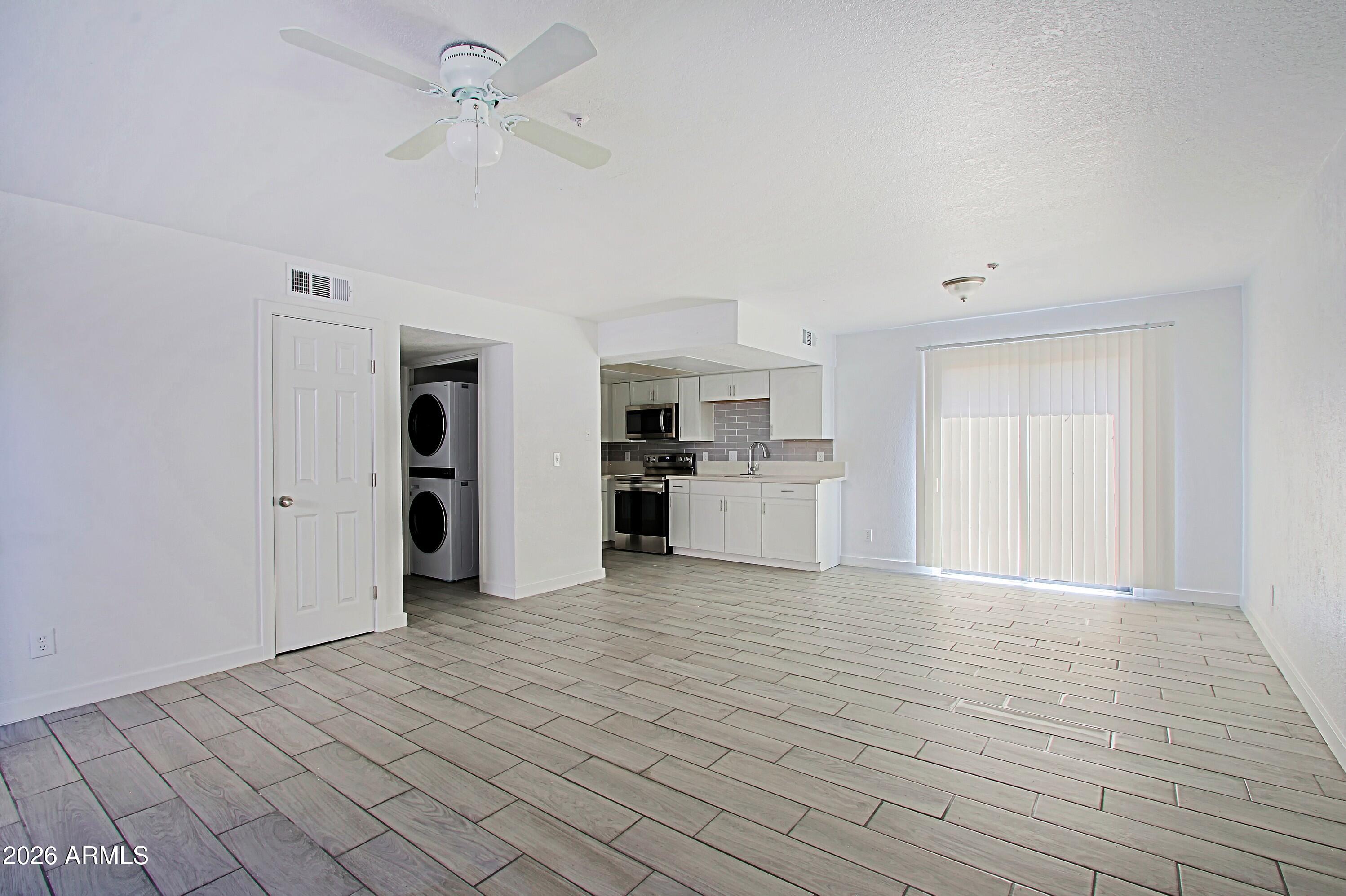 13205 N 21st Place 2 — photo