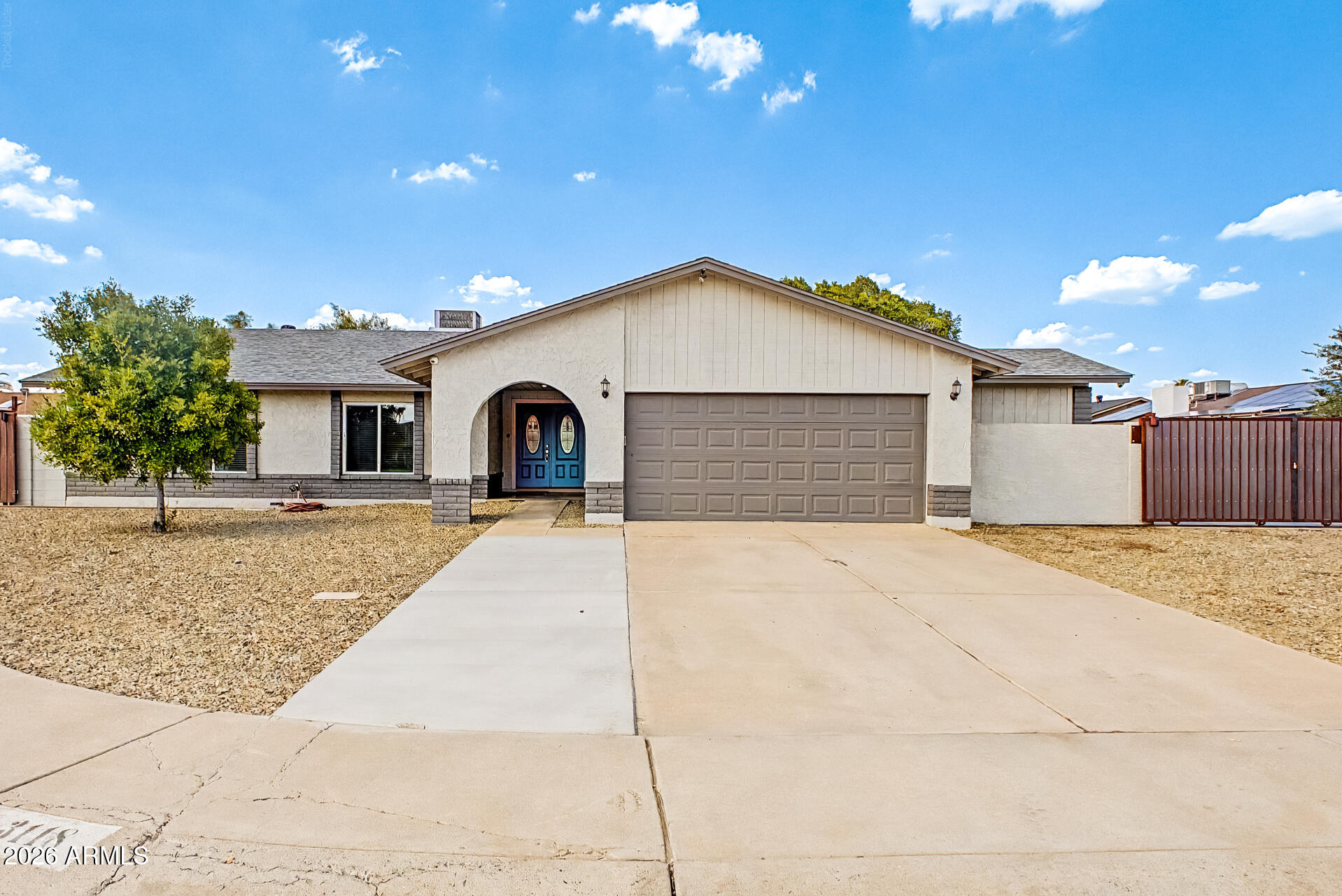 3118 W Woodridge Drive — photo