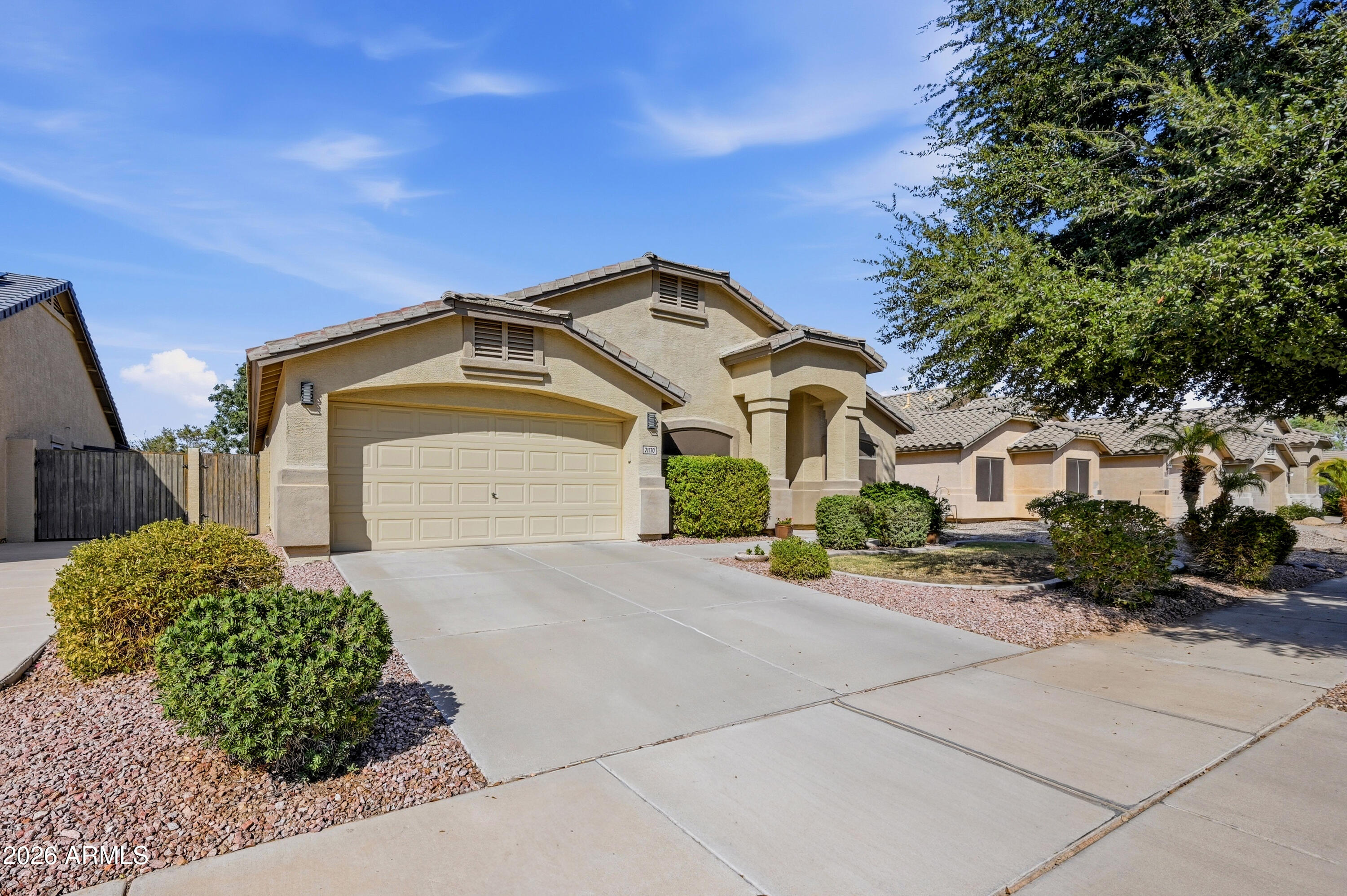 21170 E Calle de Flores Street — photo