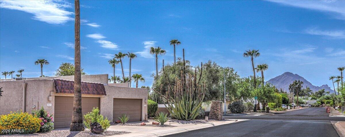 7813 E Buena Terra Way — photo