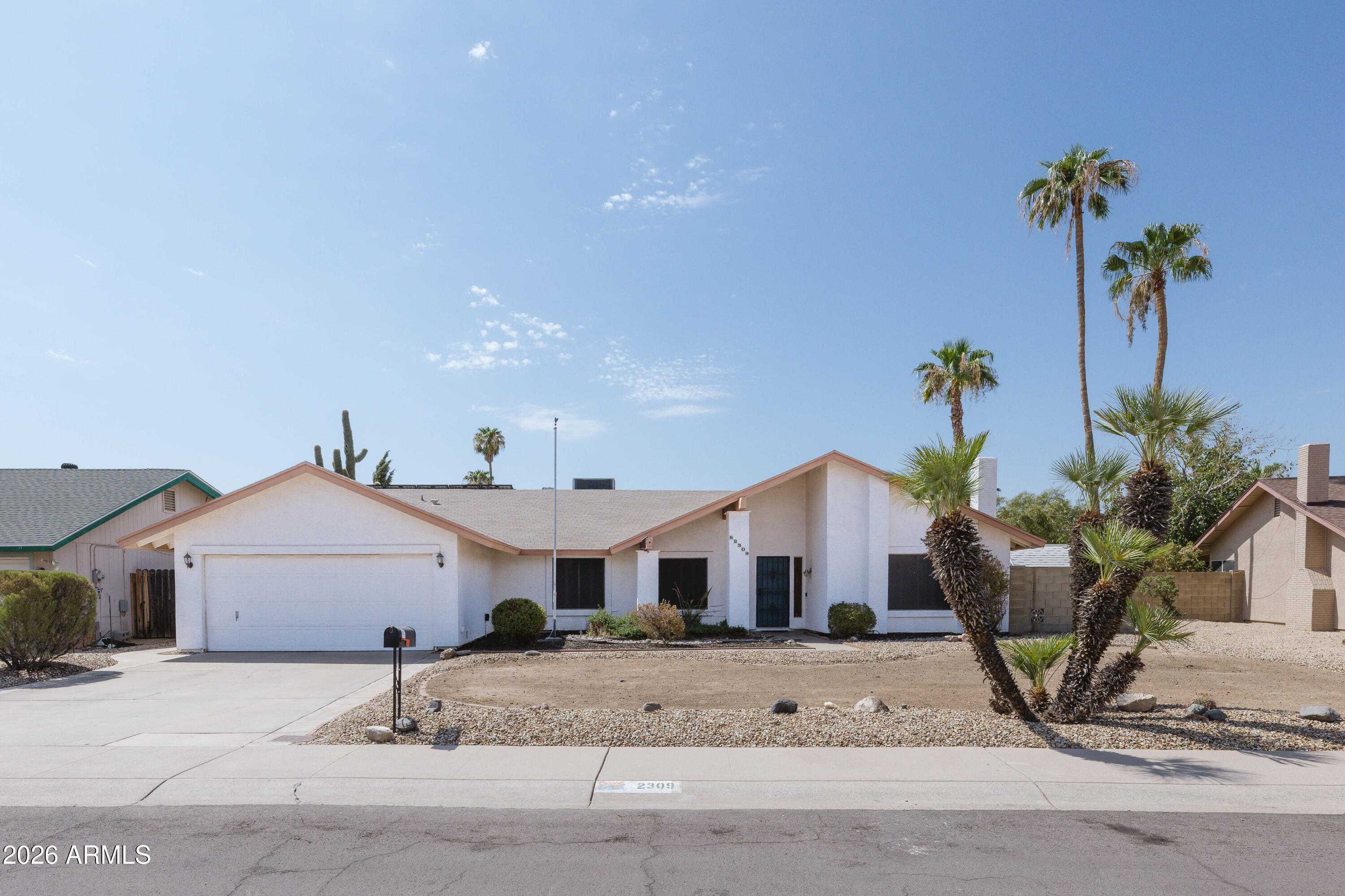 2309 W Port Royale Lane — photo