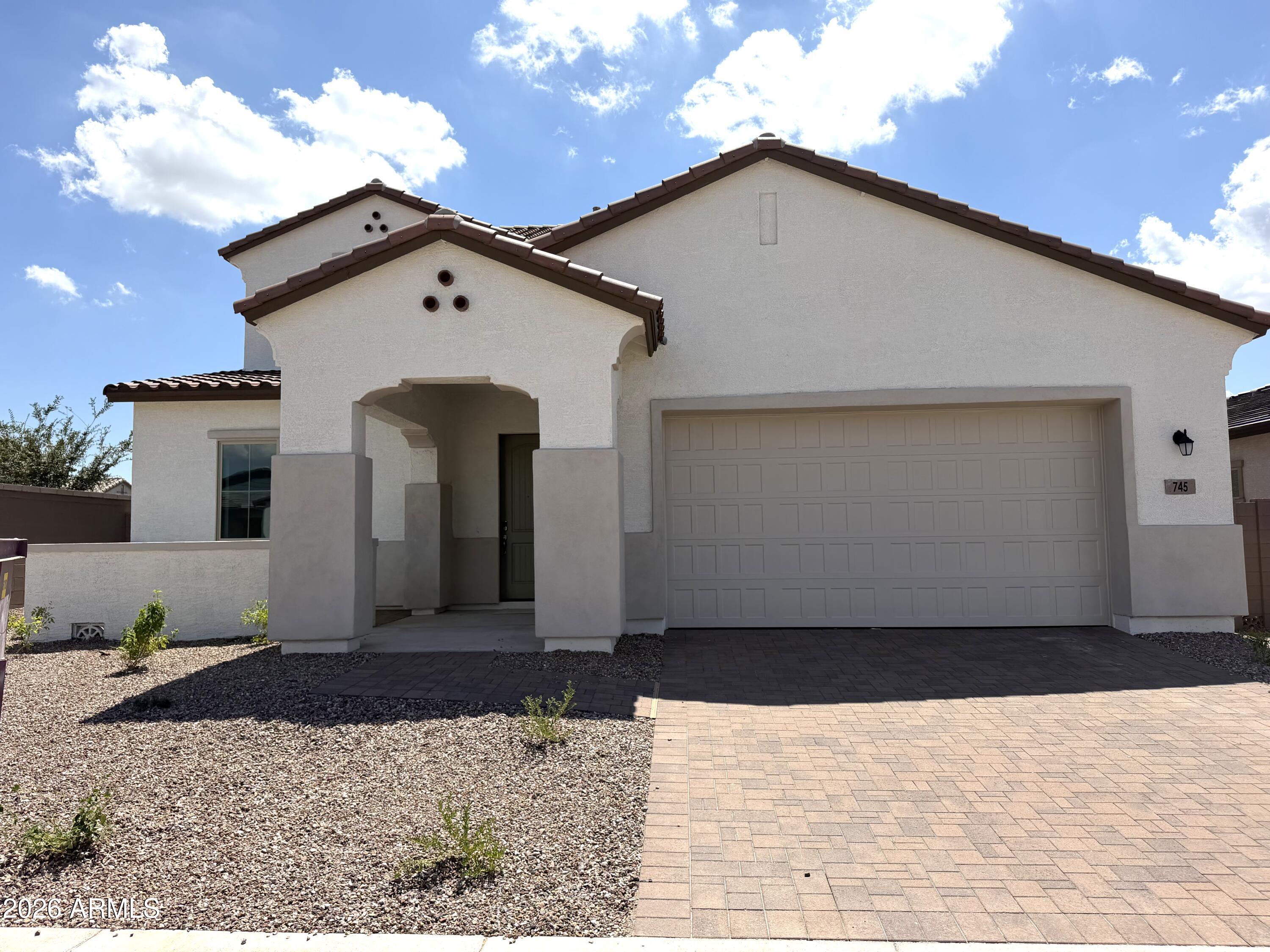 745 W Kingbird Drive — photo
