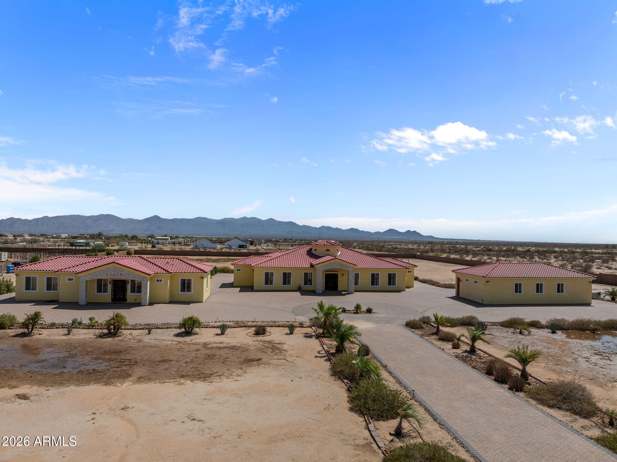 24235 W Pinnacle Vista Lane — photo