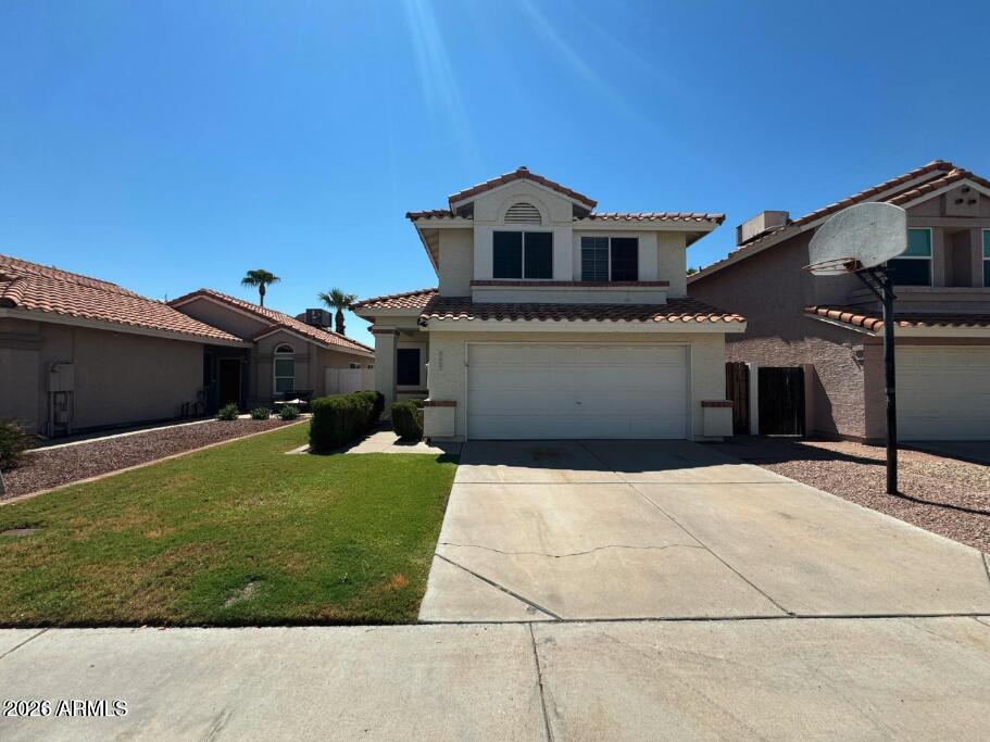 4053 E Woodland Drive — photo