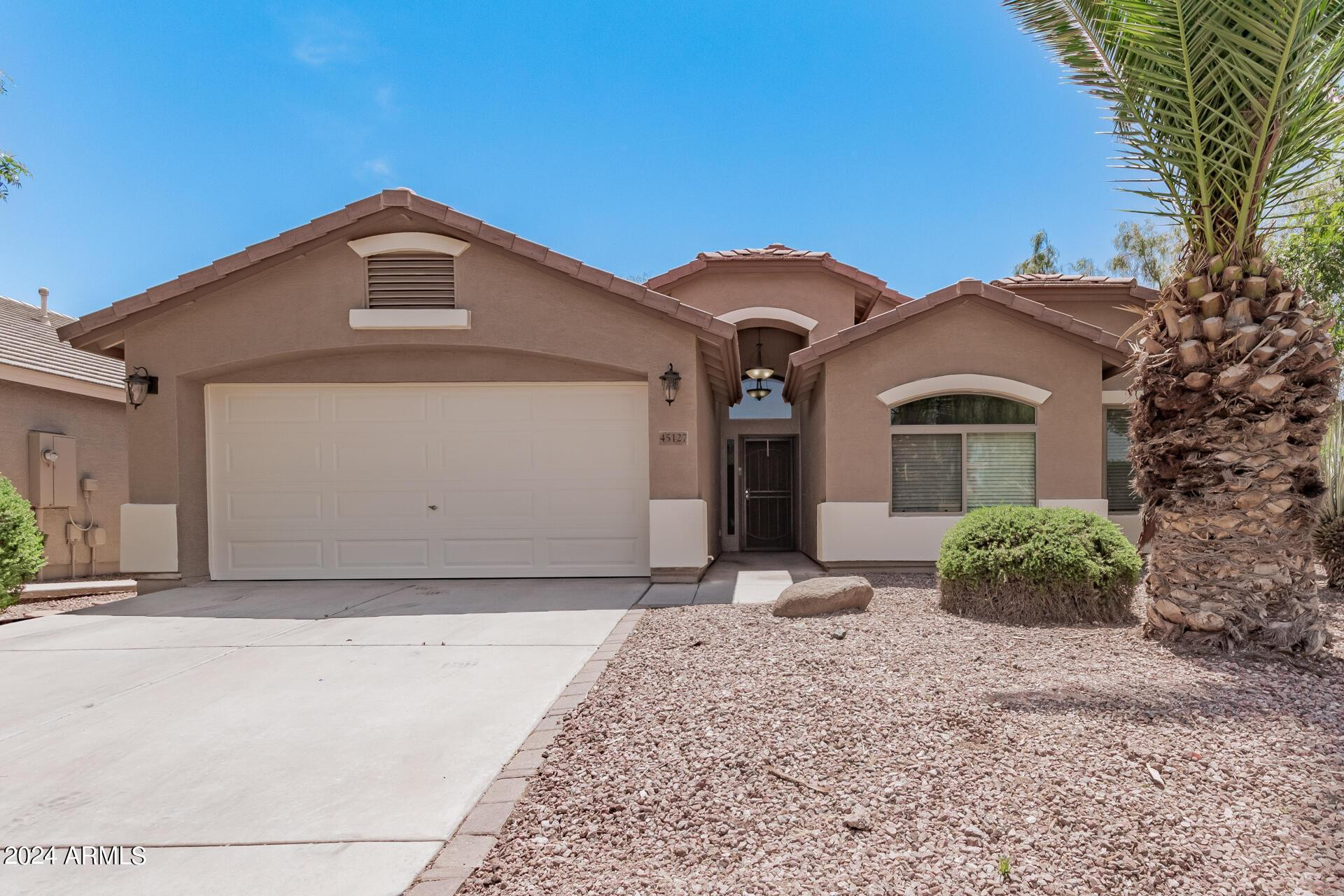45127 W Jack Rabbit Trail — photo