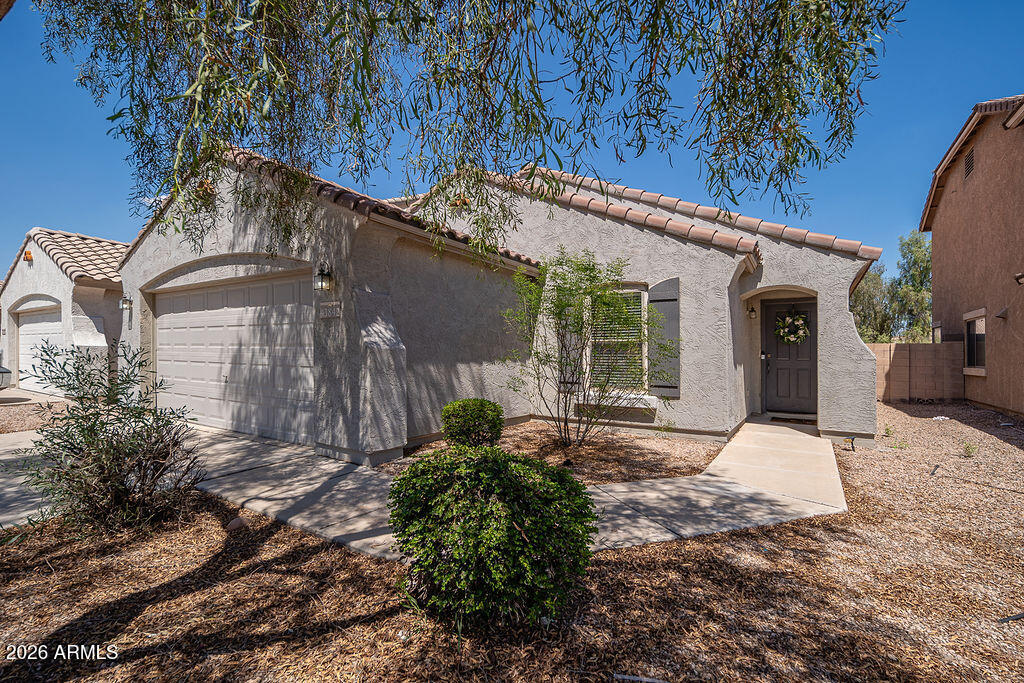 43842 W Elizabeth Avenue — photo