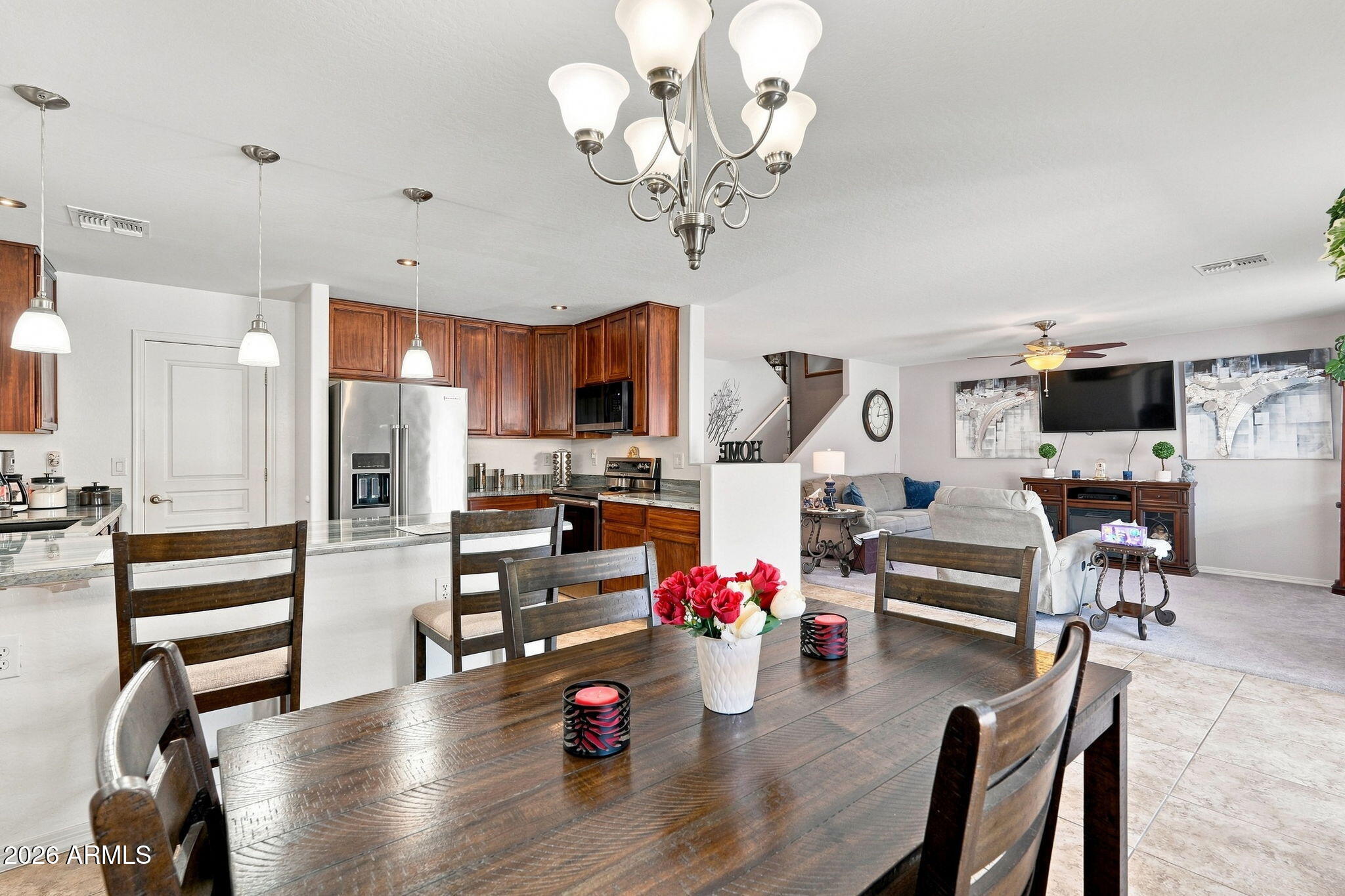824 E Wolf Hollow Drive — photo