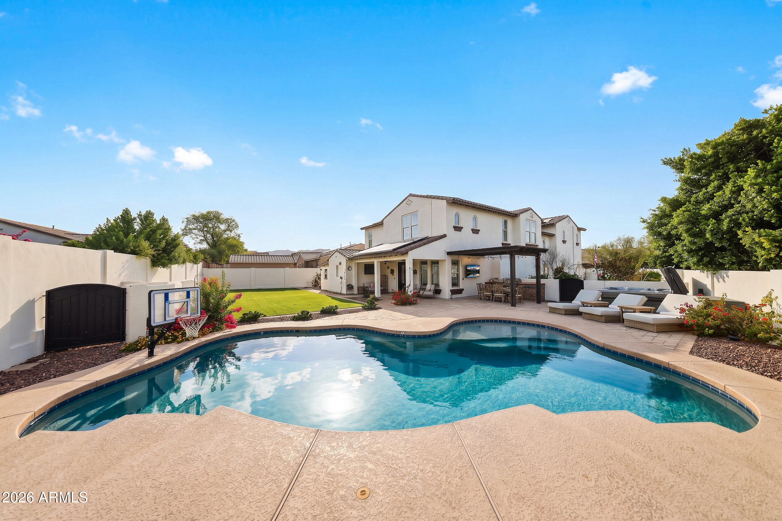 20607 W Holt Drive — photo