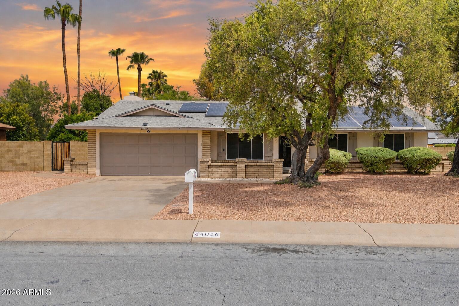 4016 E Shangri la Road — photo
