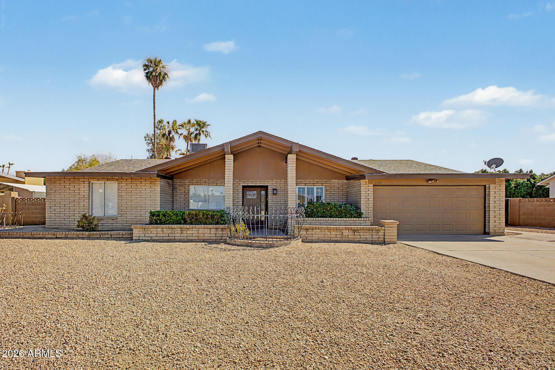 5109 E Laurel Lane — photo