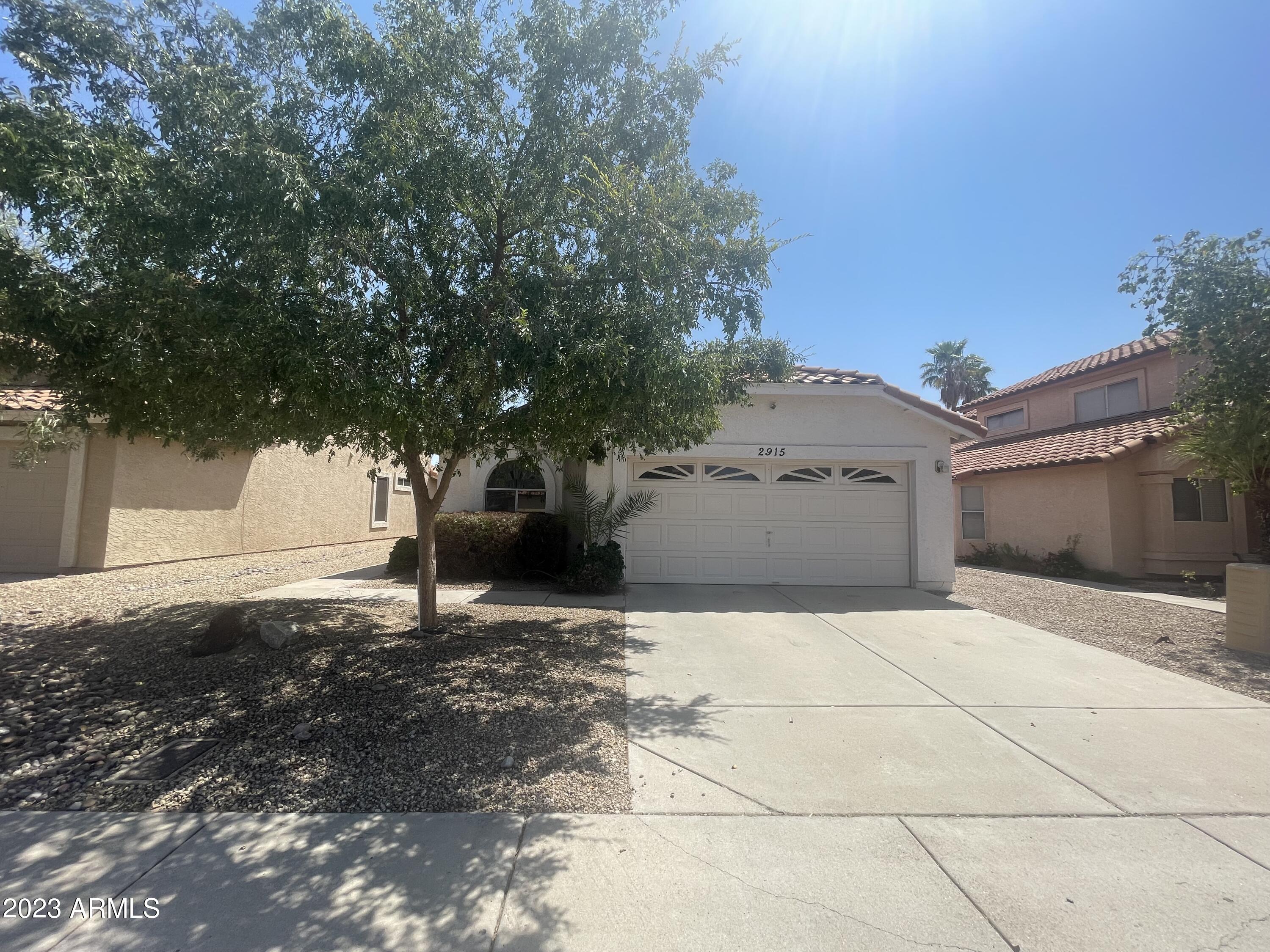 2915 E Amber Ridge Way — photo