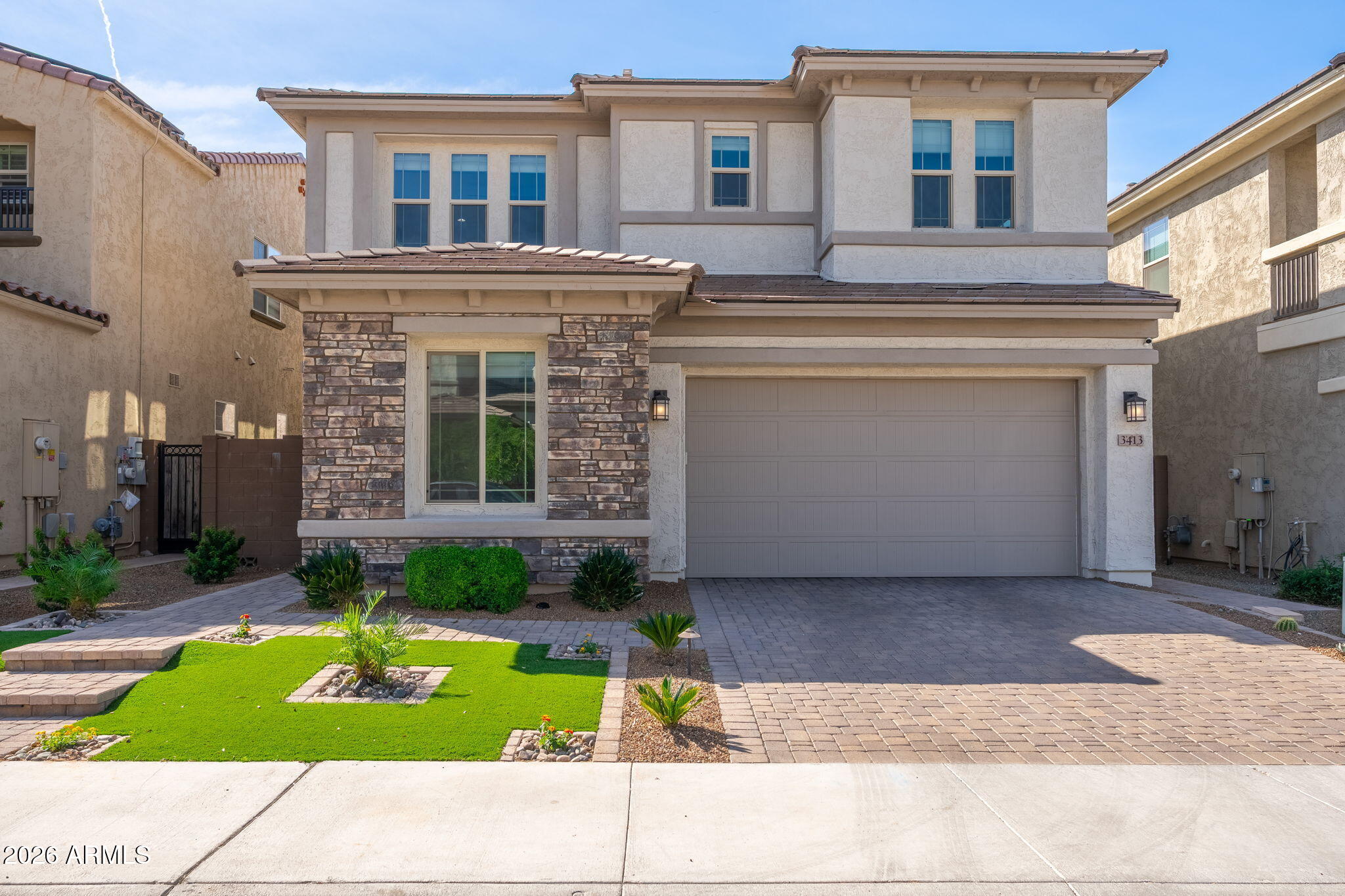 3413 E Crest Lane — photo