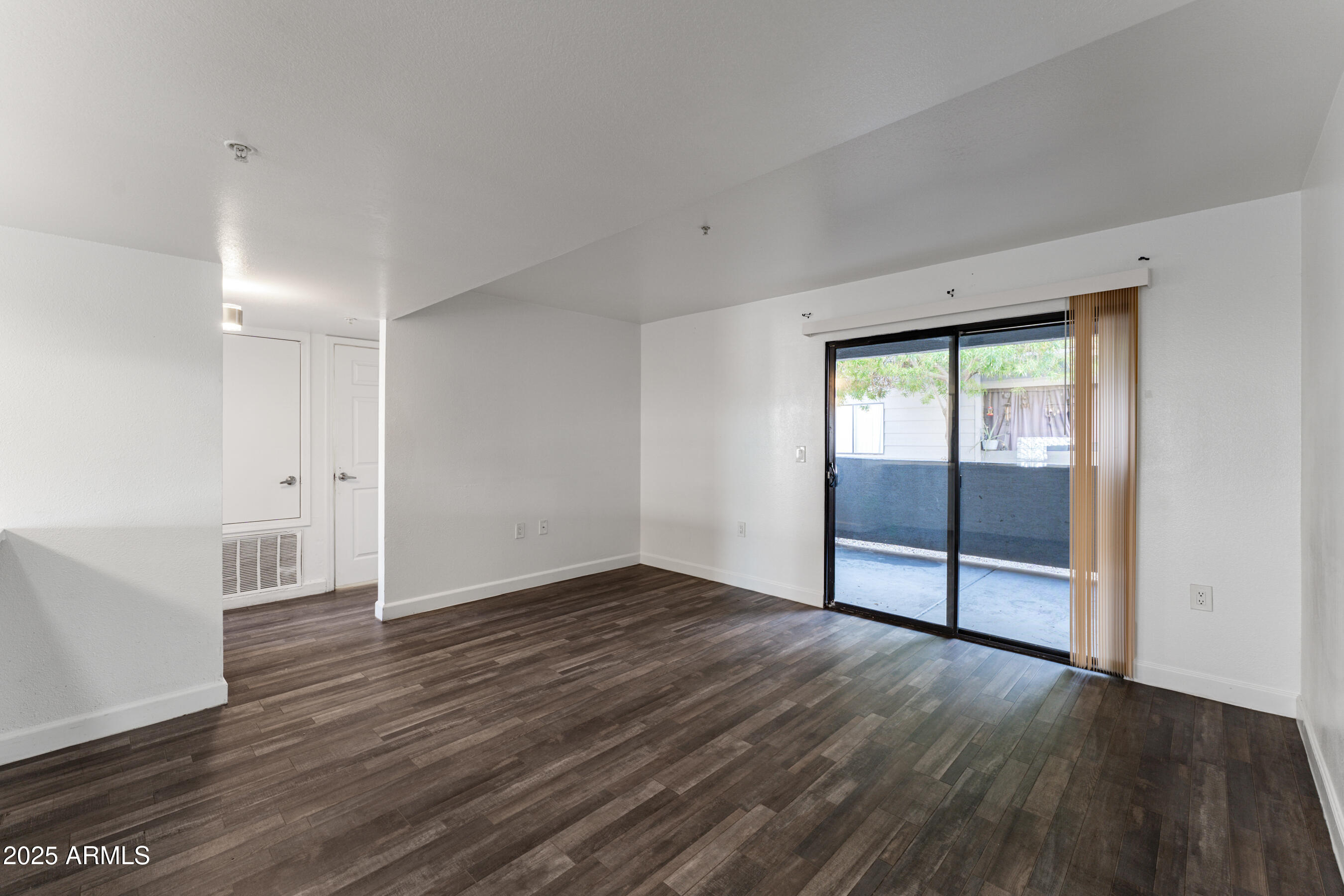 3065 N 67th Avenue Apt 126 — photo