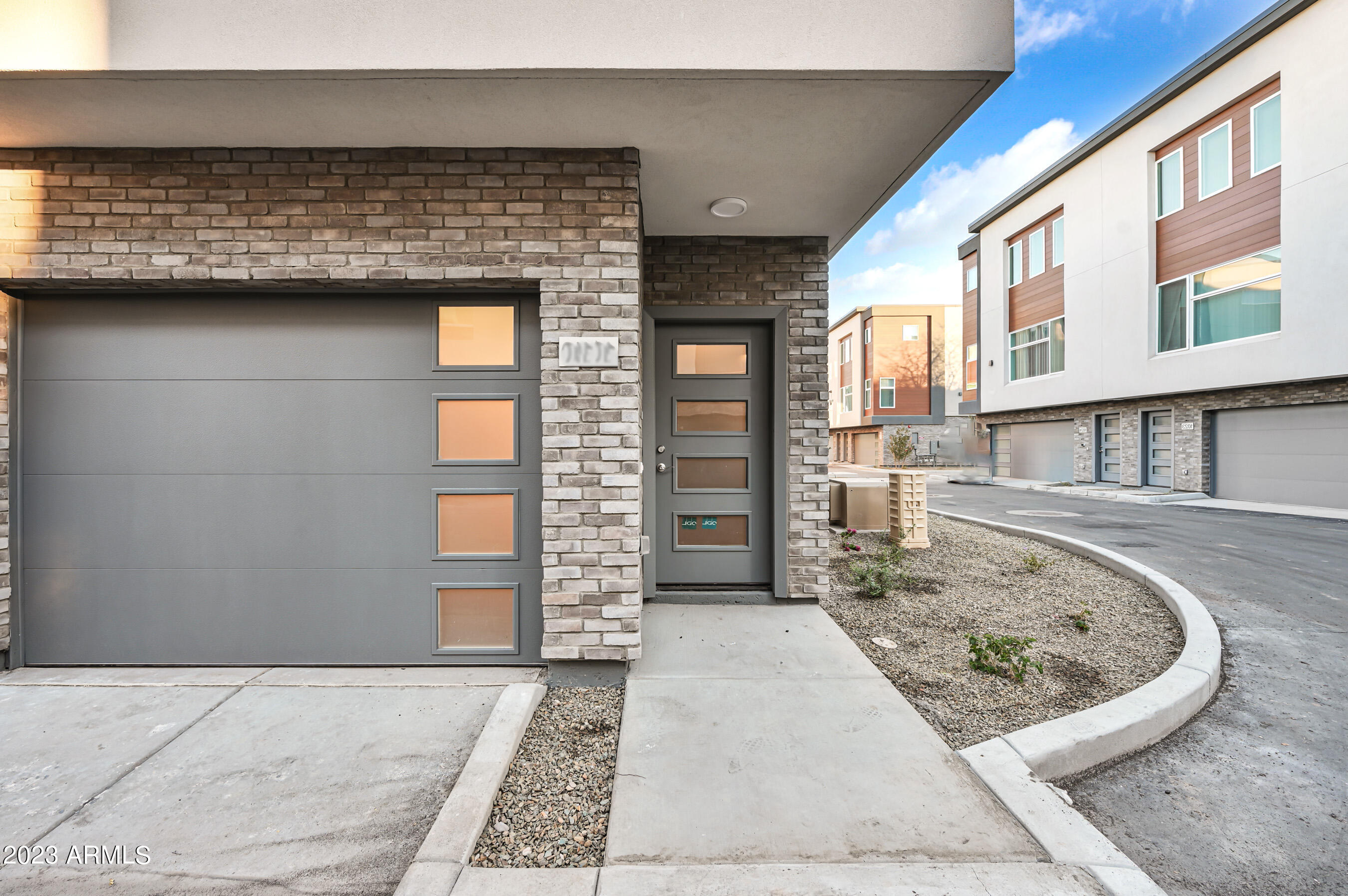 1023 W 5th Street Unit 1016 — photo