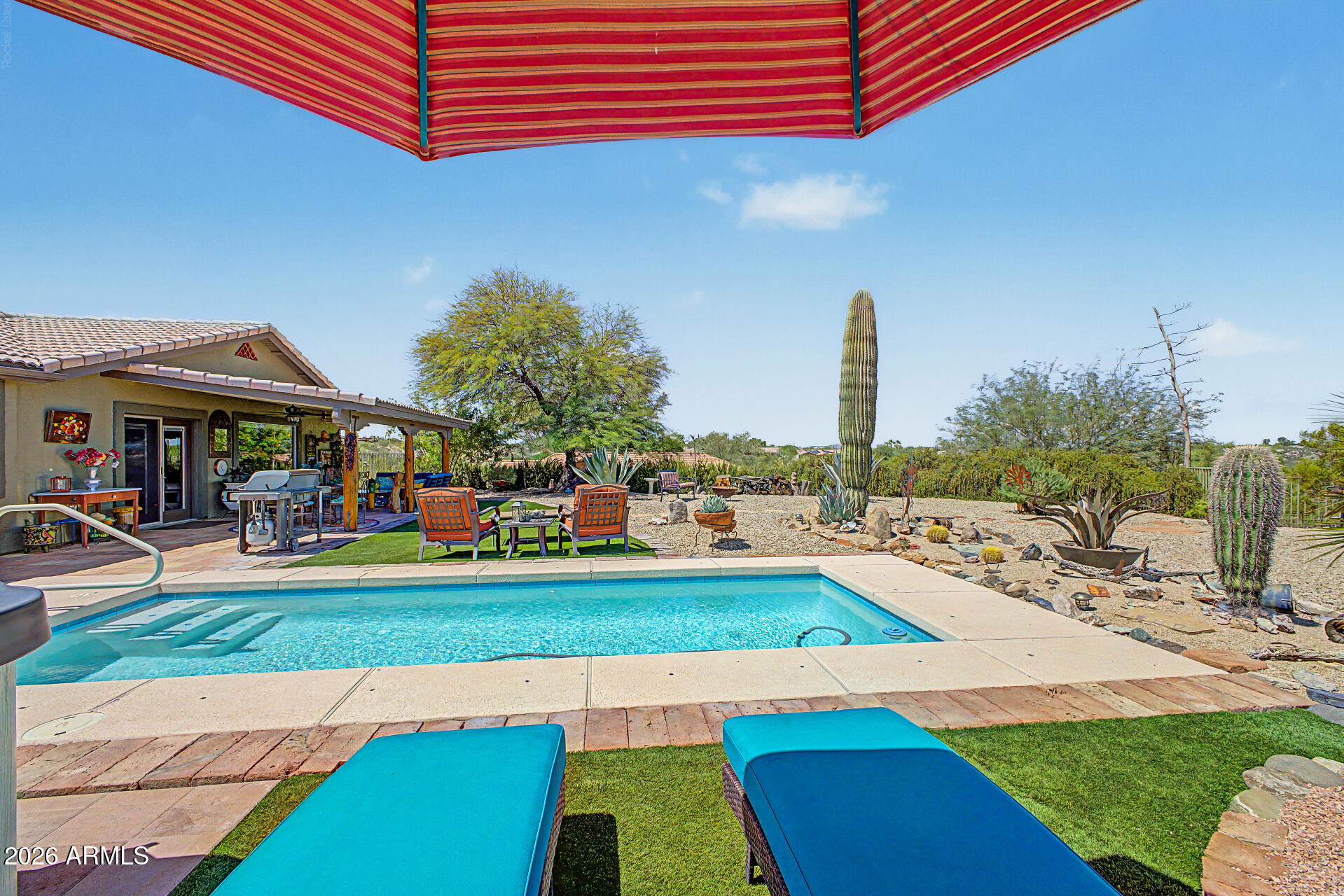 820 Sierra Vista Drive — photo