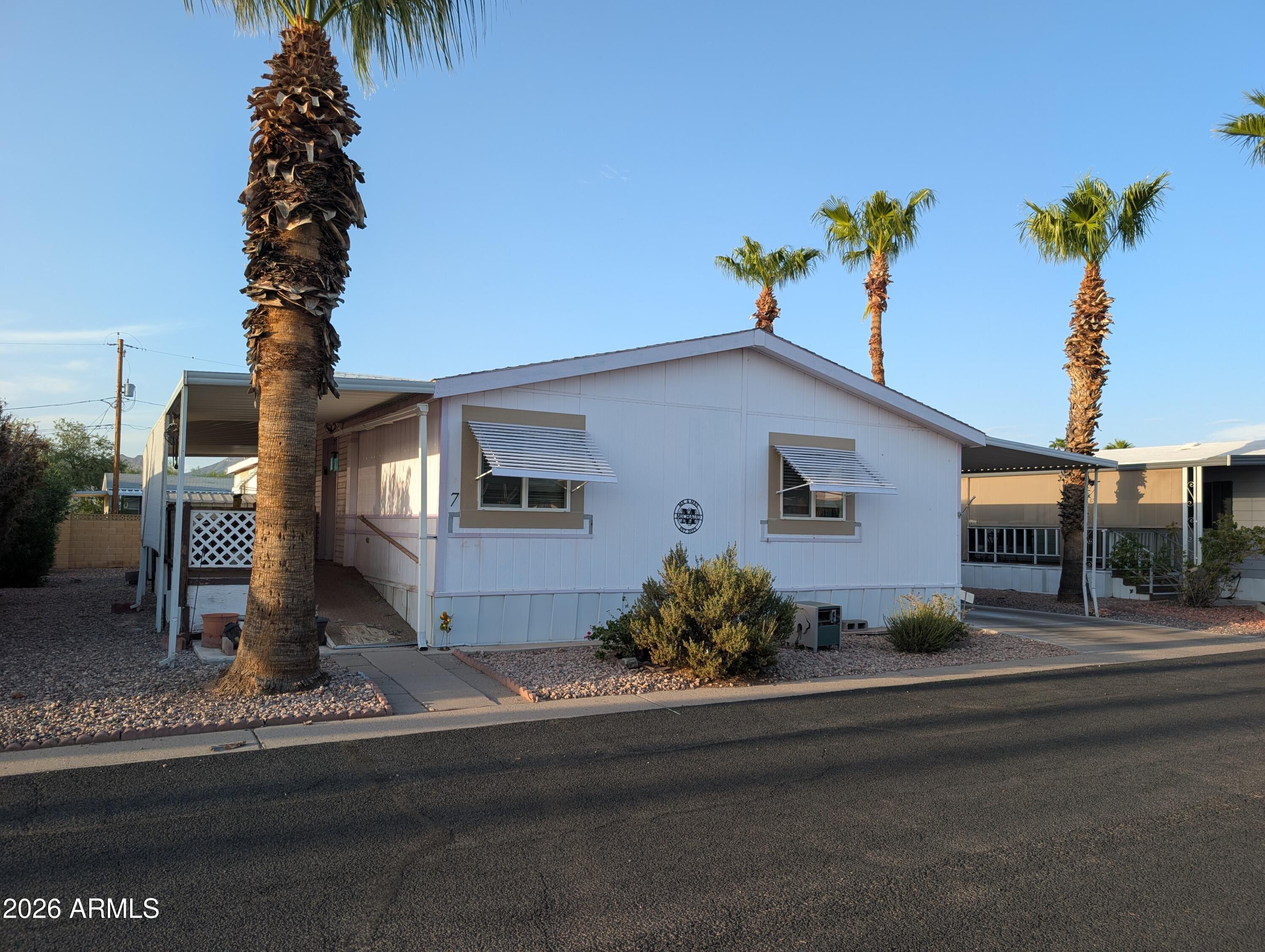 2900 W Superstition Boulevard Ofc — photo