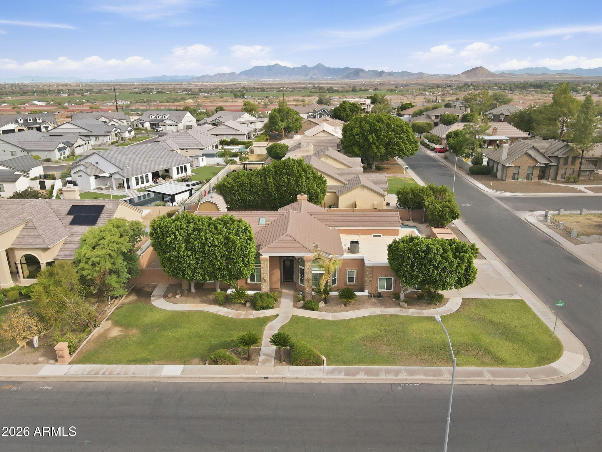 1736 E Mallory Street — photo