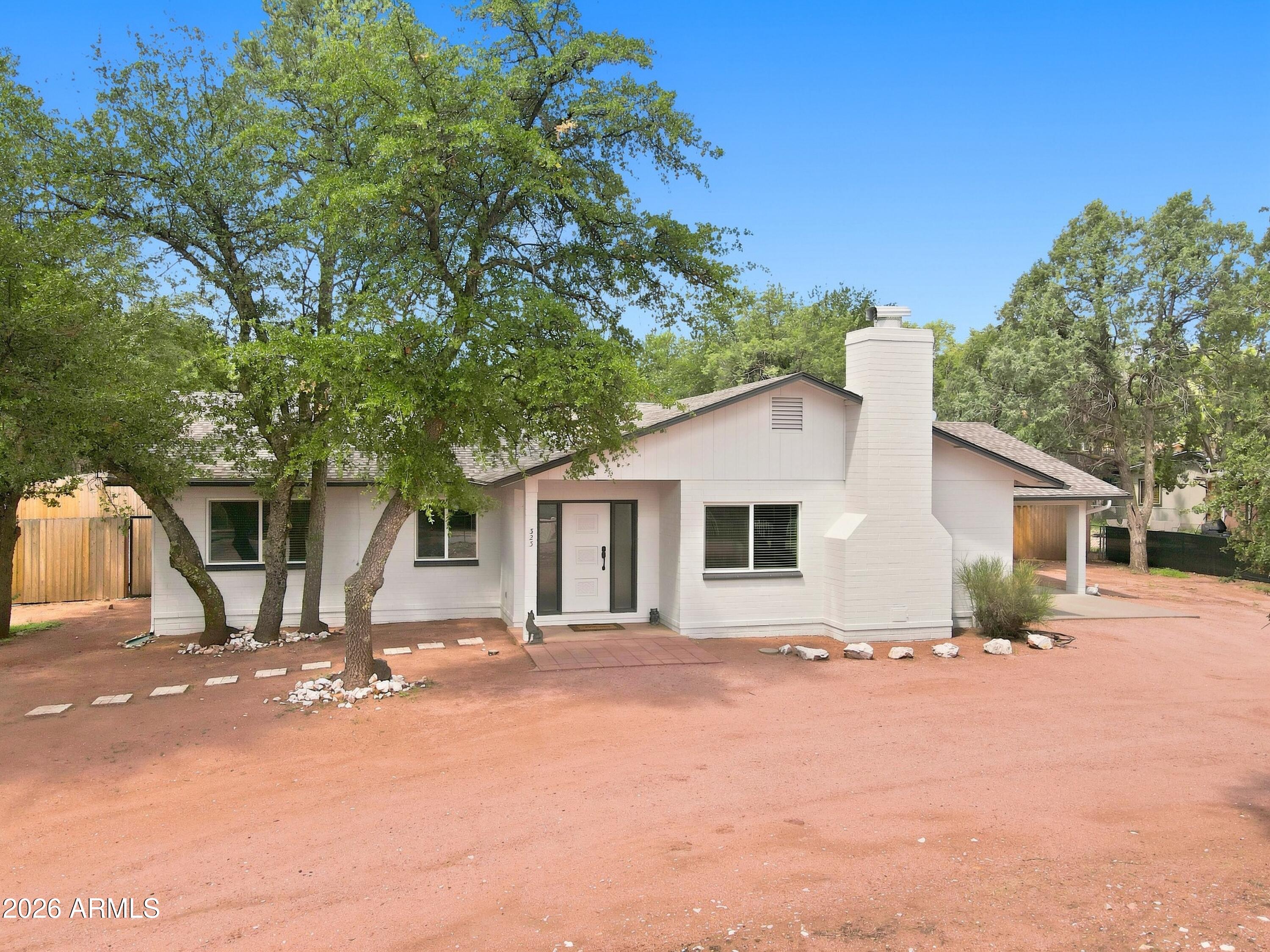 323 W Roundup Road — photo