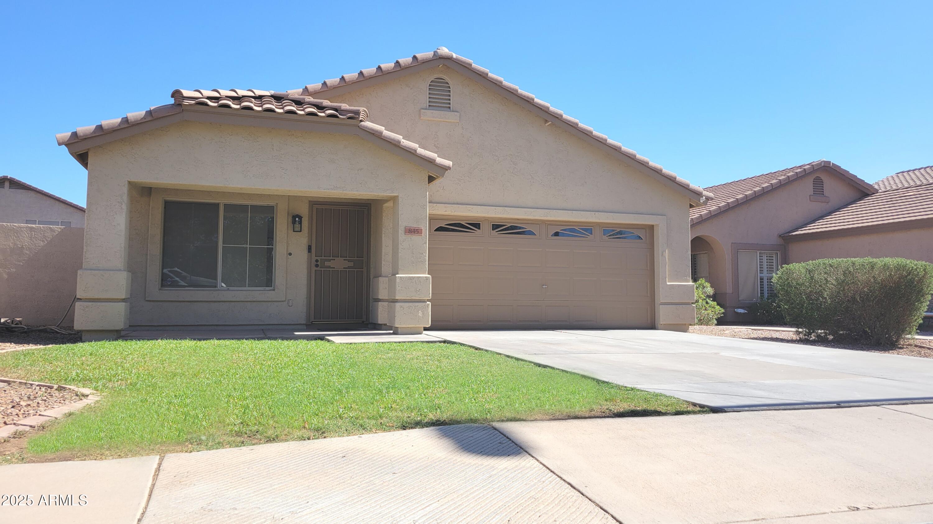 845 W Vaughn Avenue — photo
