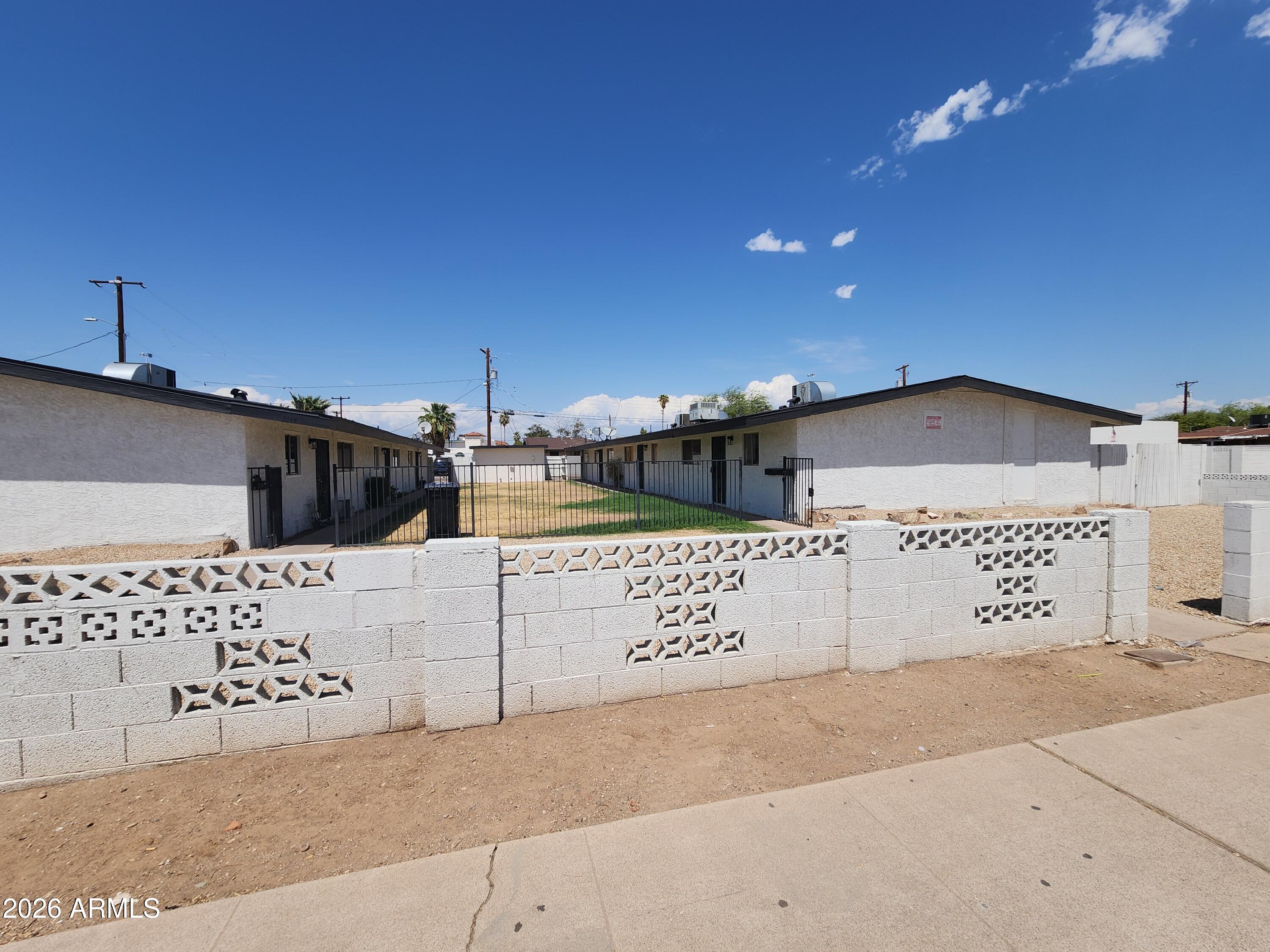 2140 W Heatherbrae Drive 1 — photo
