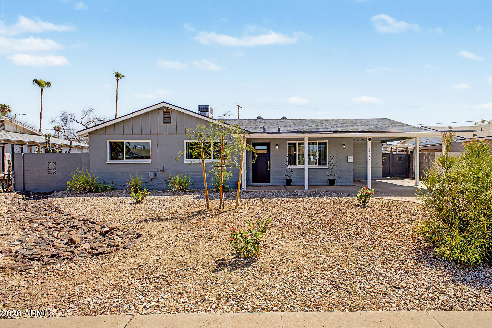 6919 E Moreland Street — photo