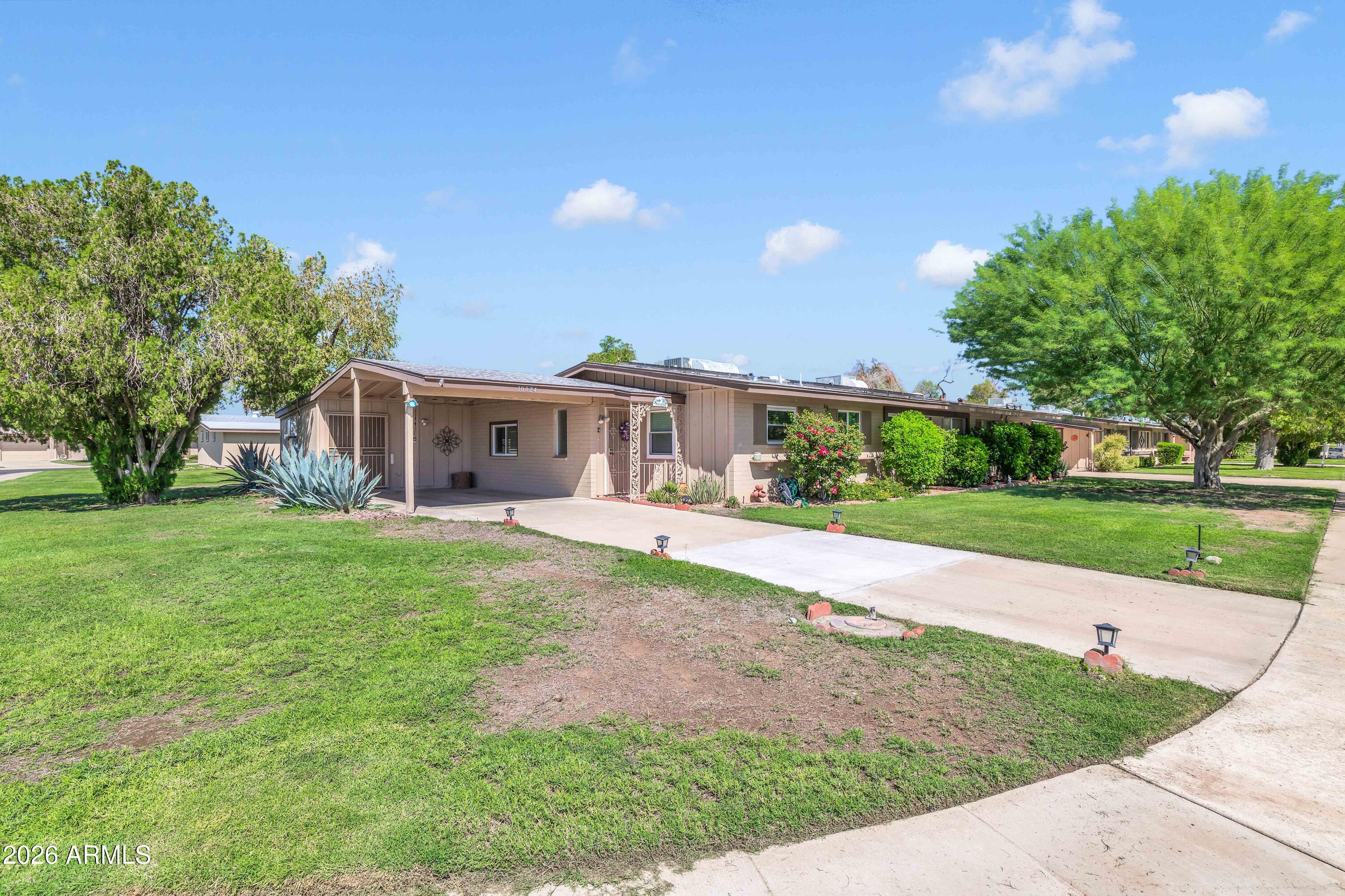 10024 W Lakeview Circle S — photo