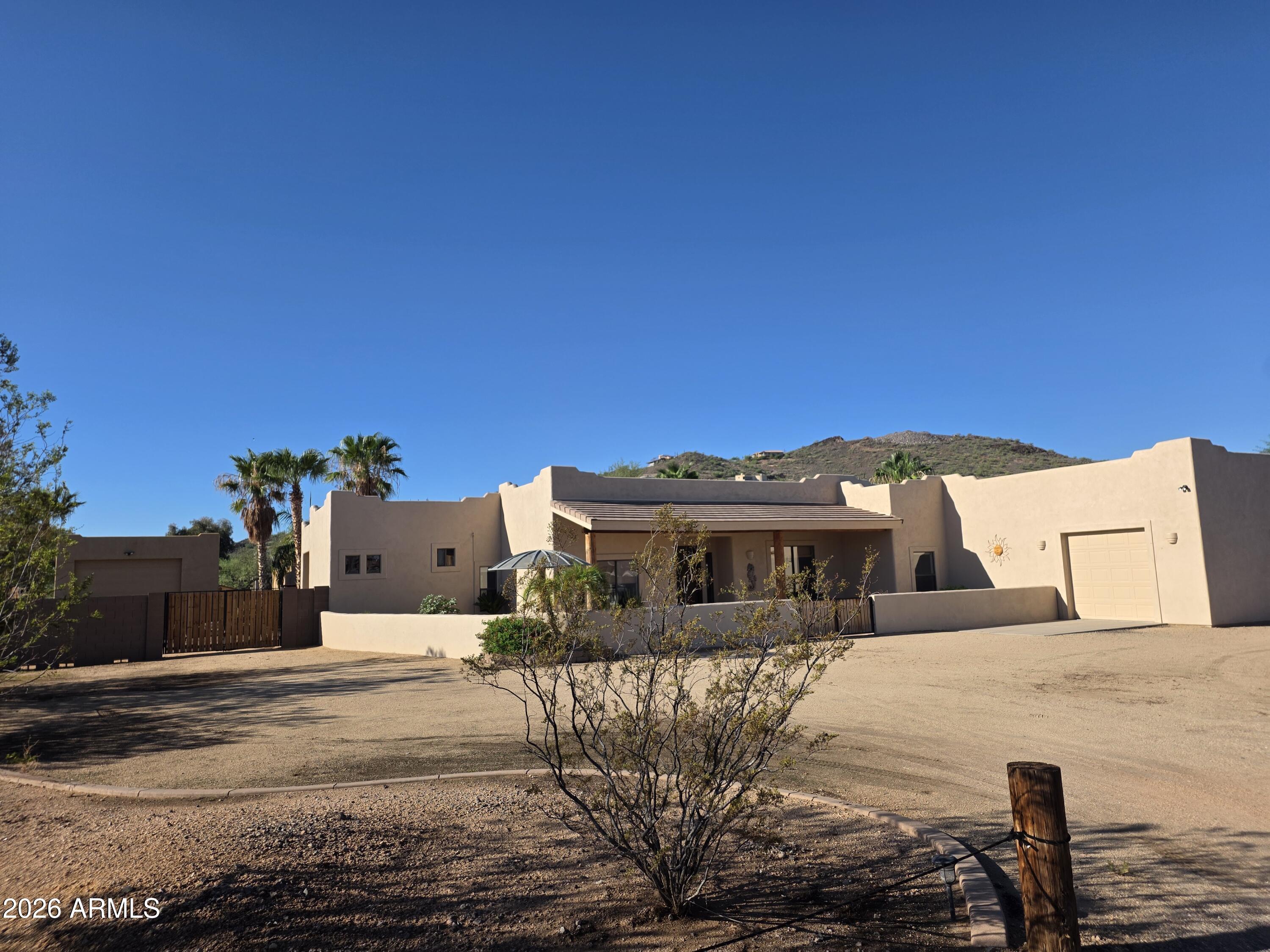 2719 W Canyon Road — photo