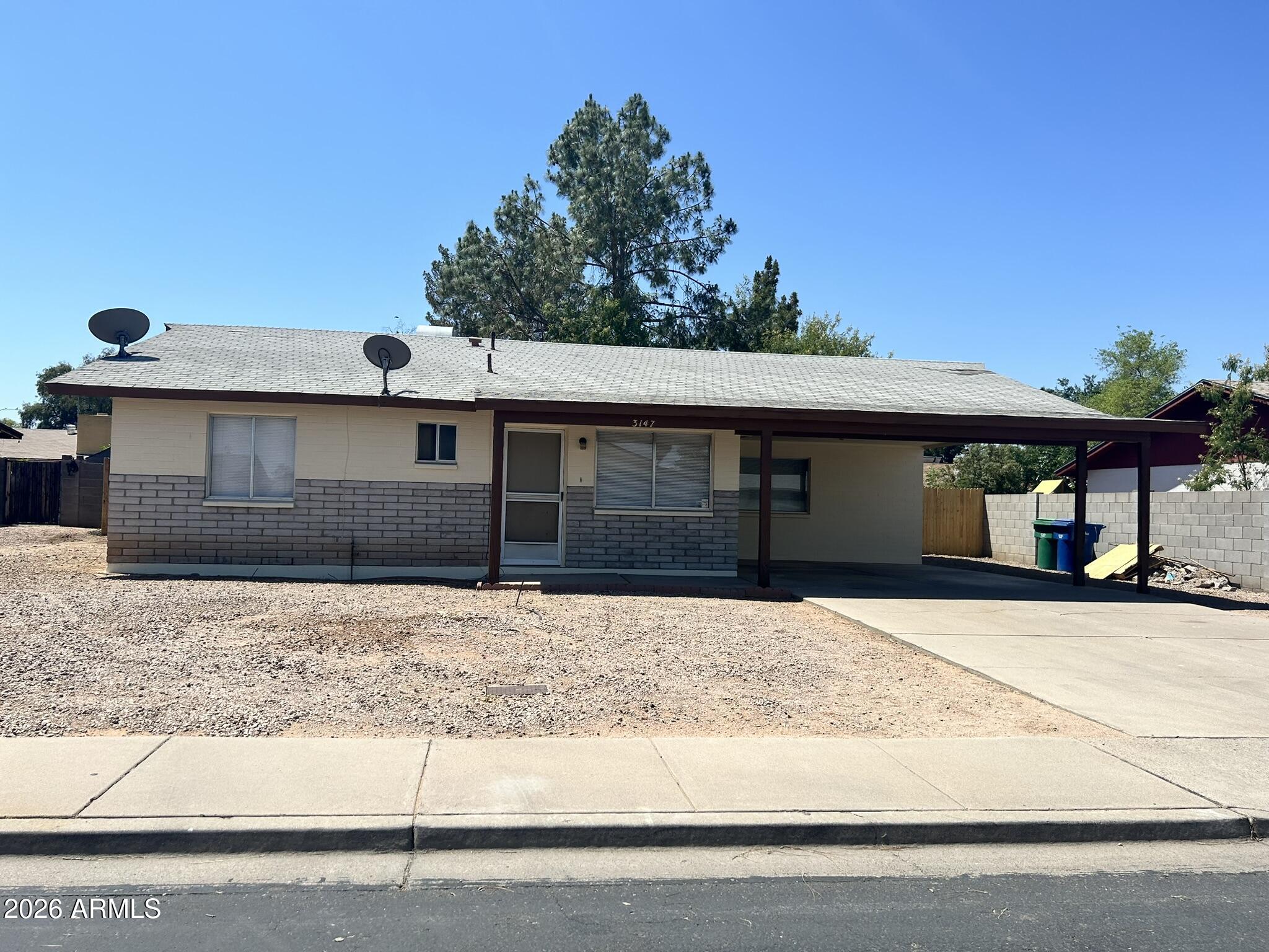 3147 E Edgewood Avenue — photo