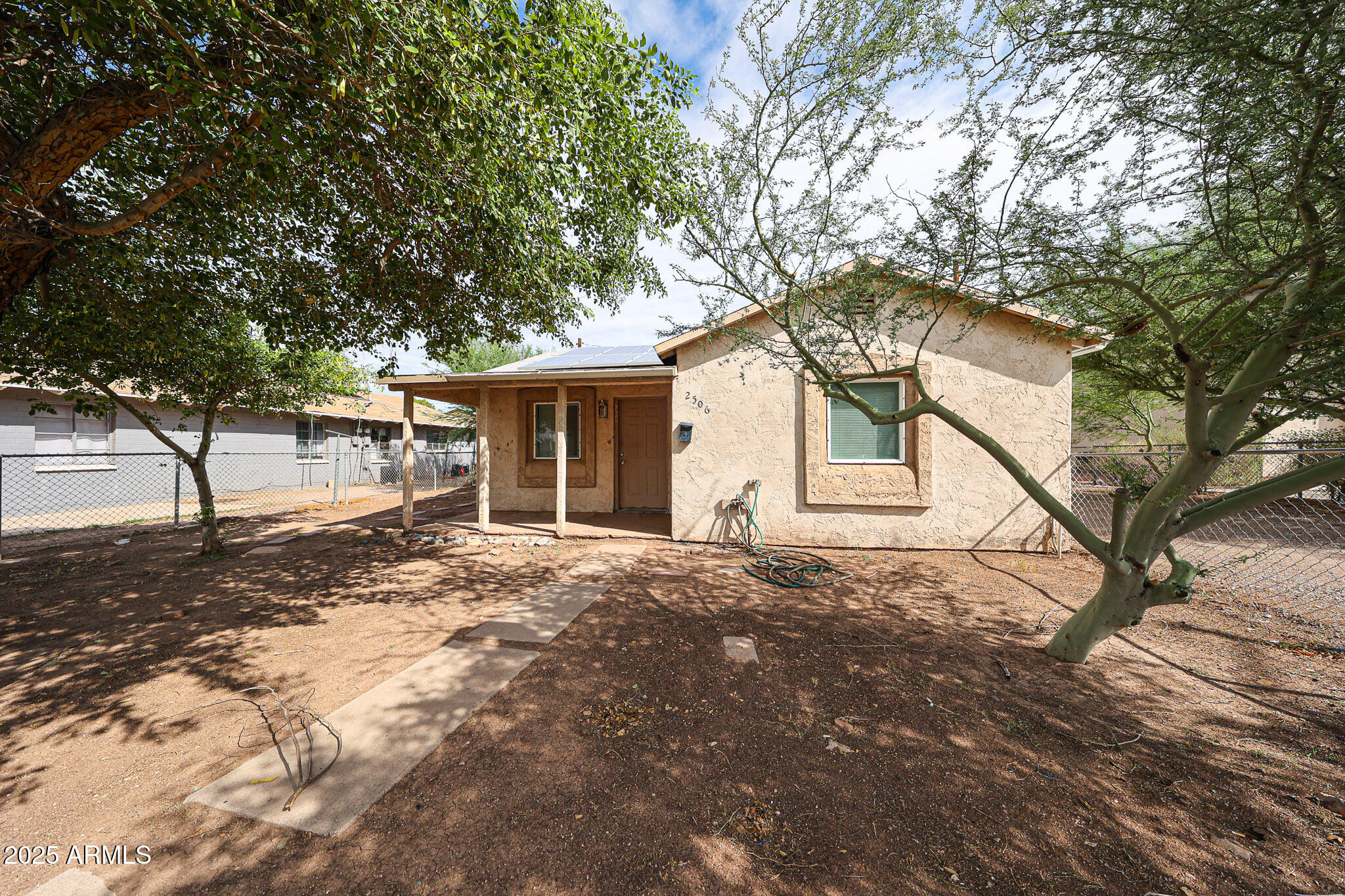 2506 E Roosevelt Street — photo