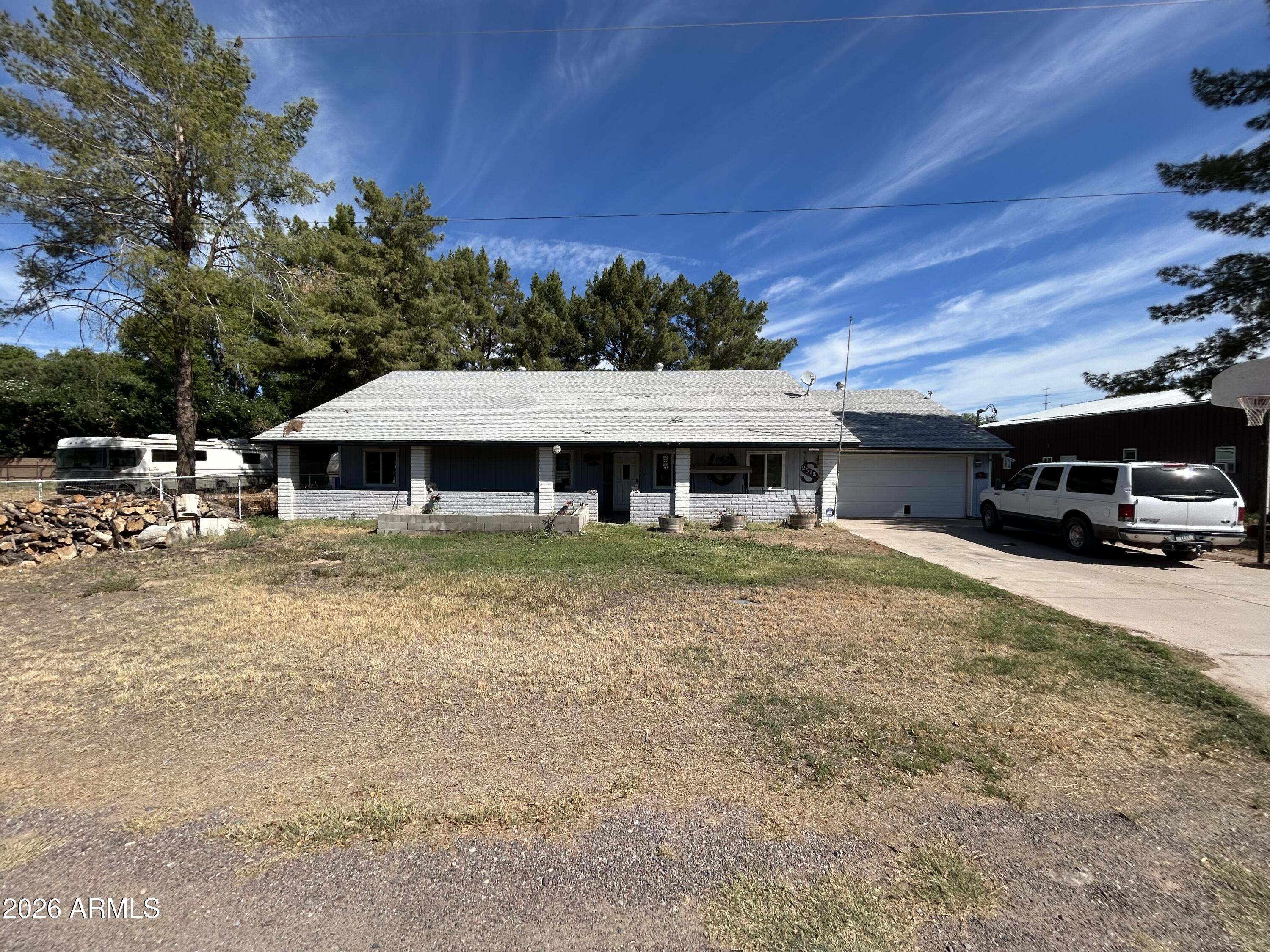 2538 E Walnut Court — photo