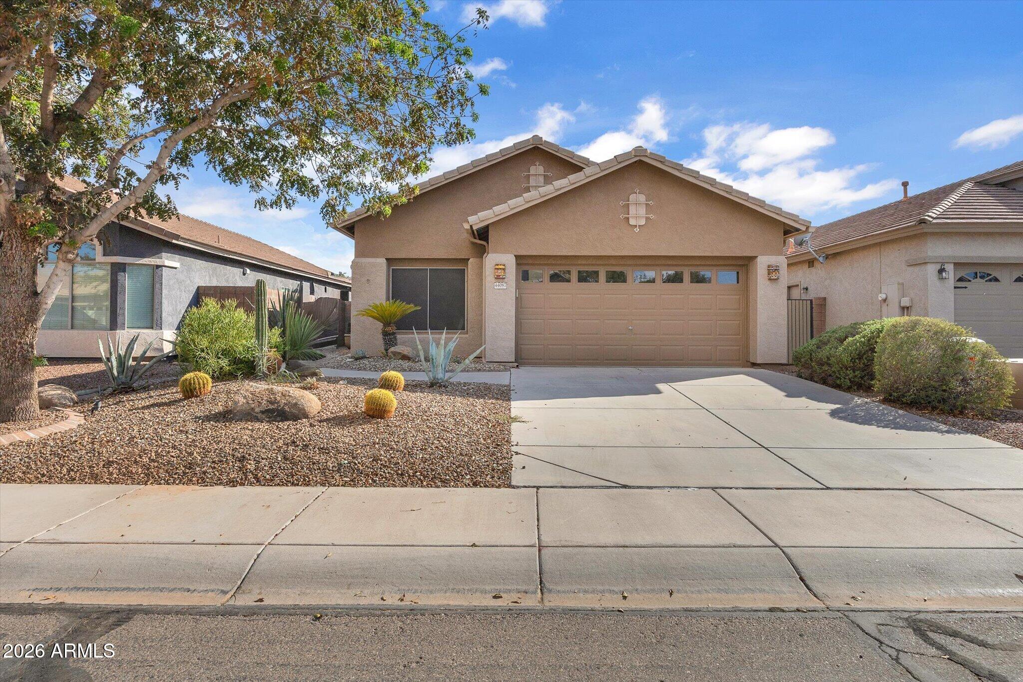 44087 W Granite Drive — photo