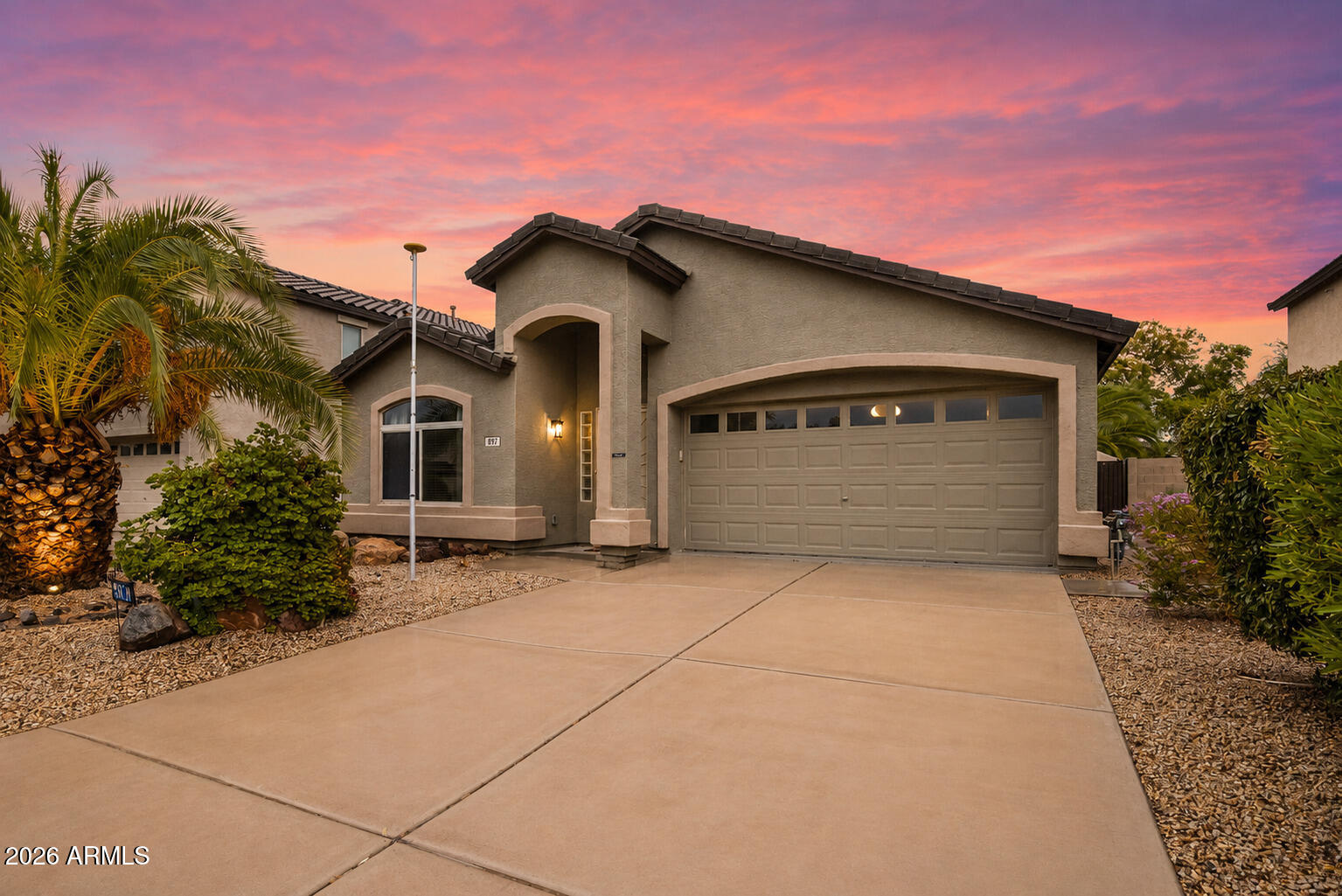 897 E Mountain View Road — photo