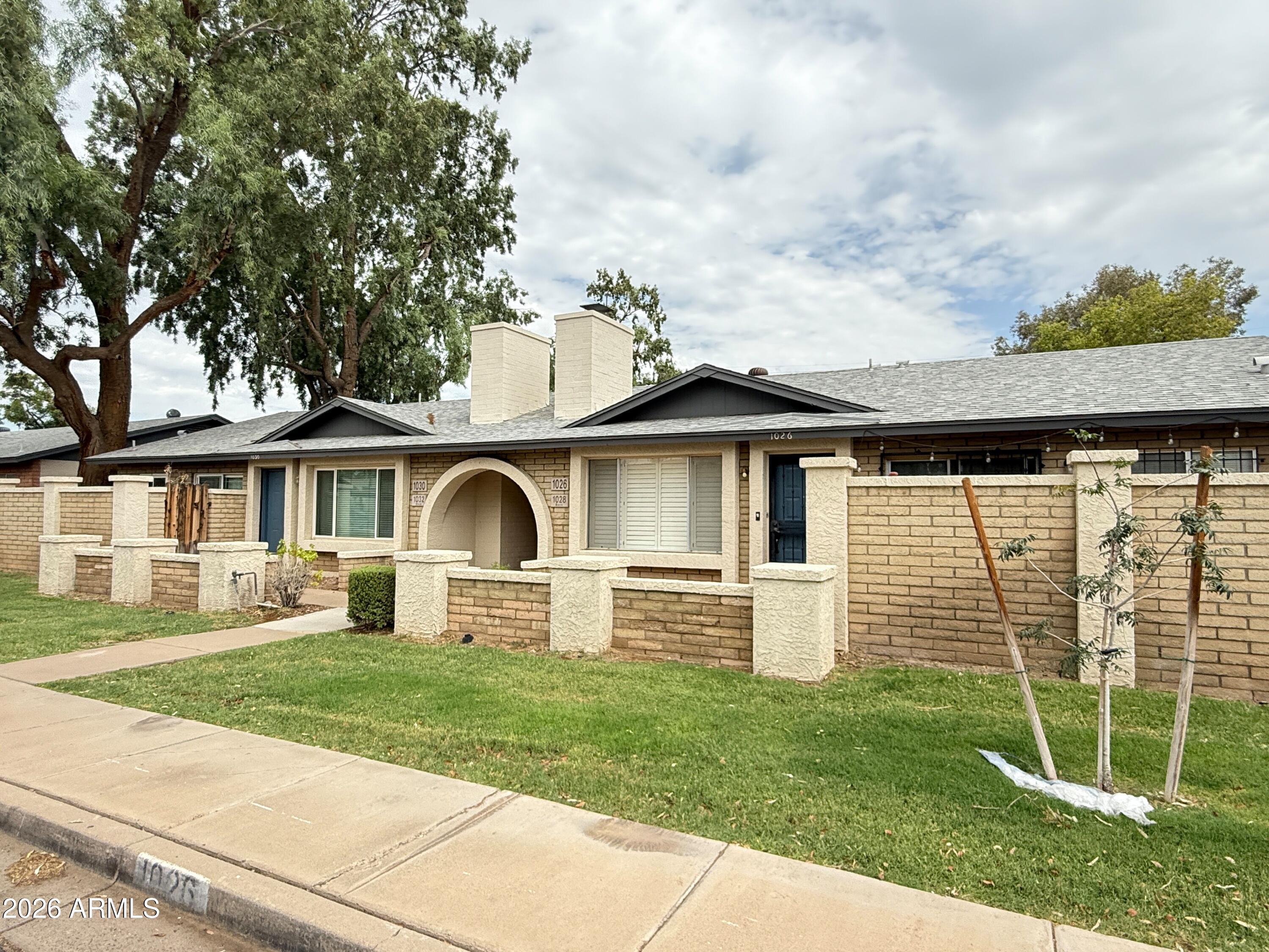 1028 W Malibu Drive — photo