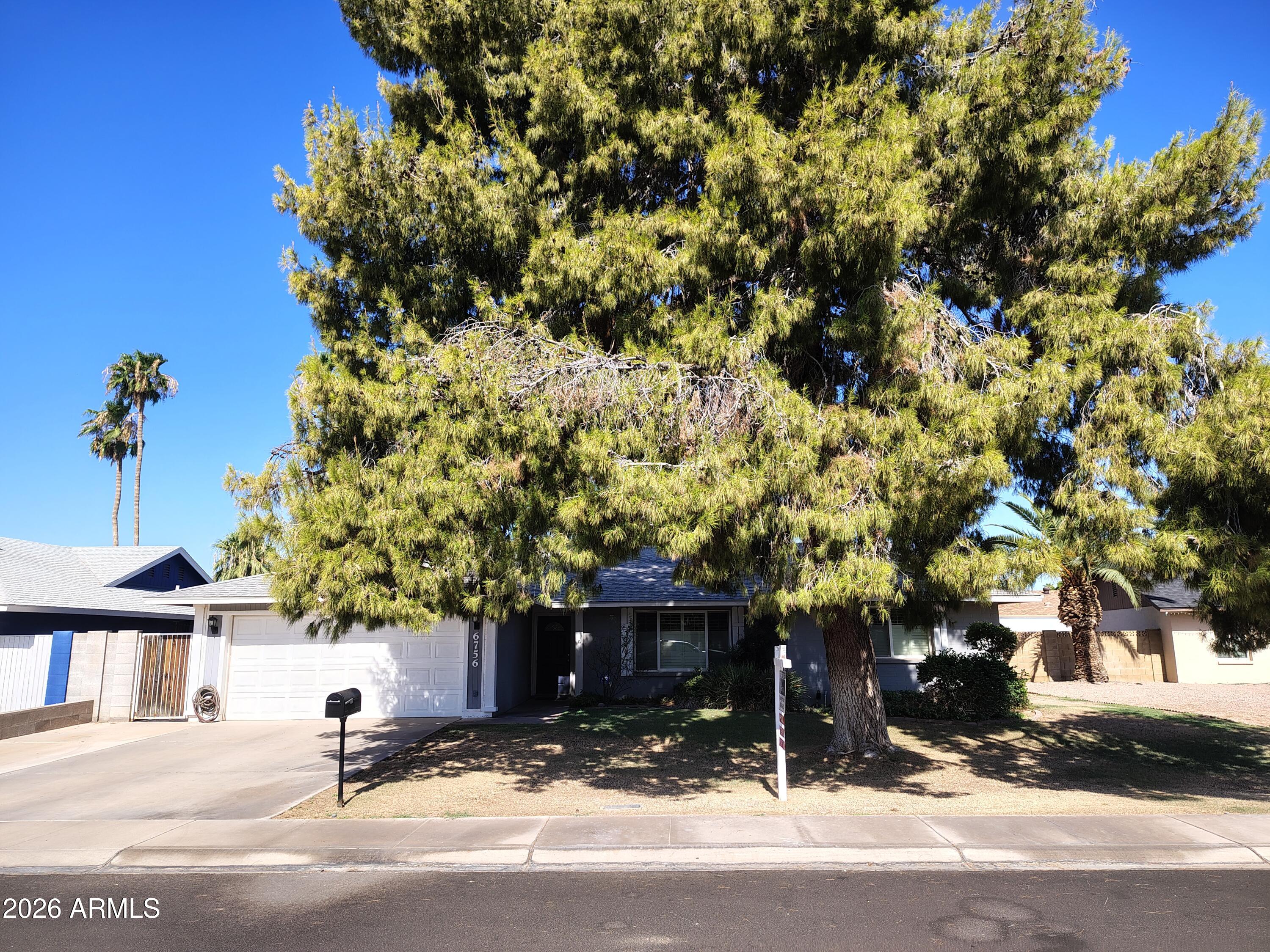 6756 S Oak Street — photo